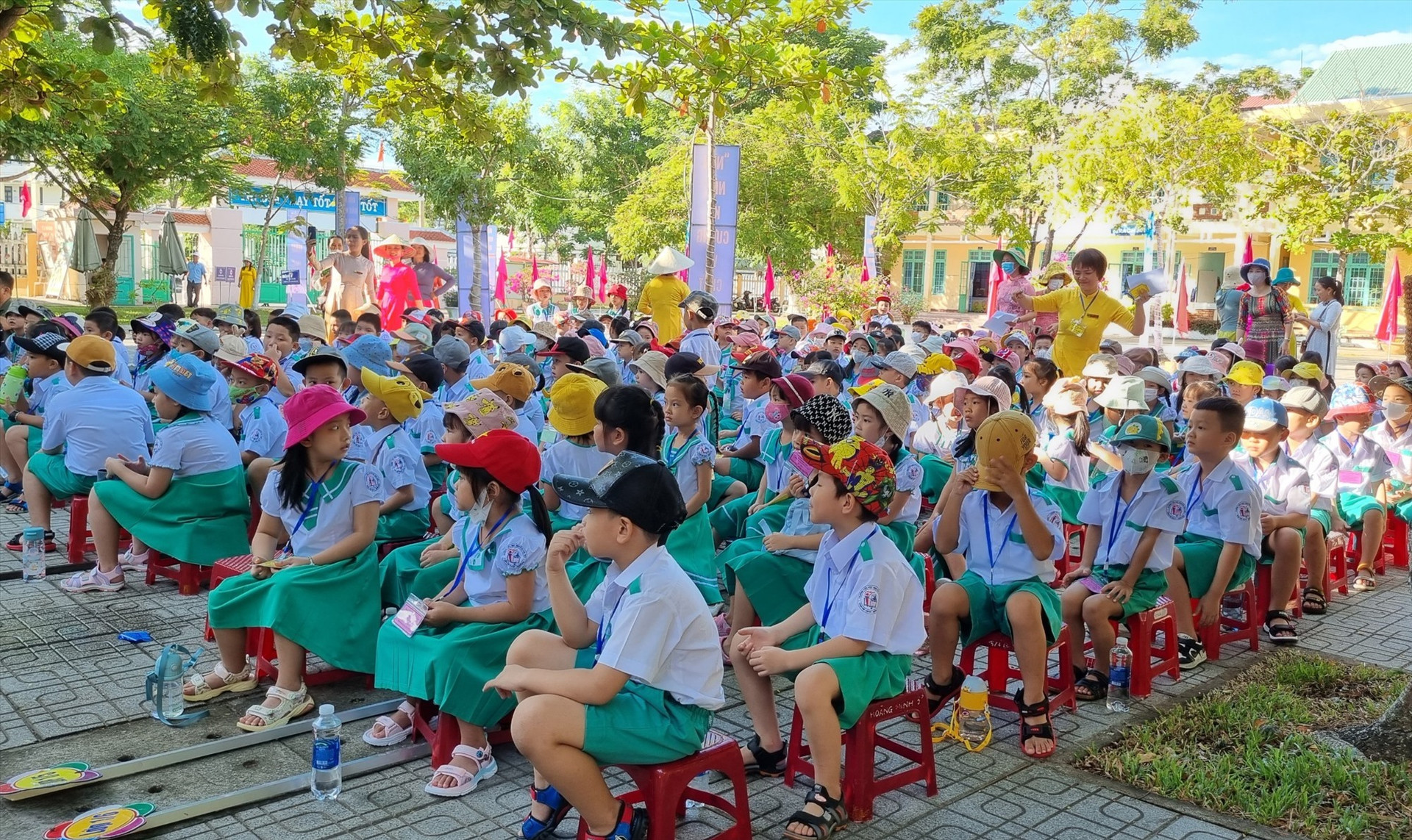 Học sinh Trường Tiểu học Nguyễn Văn Trỗi (Tam Kỳ) trong ngày tựu trường. Ảnh: C.N
