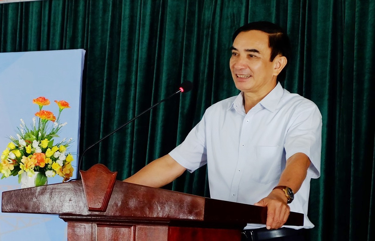 Ông Trần Văn Noa - Chi cục trưởng Chi cục Phát triển nông thôn phát biểu tại lớp tập huấn. Ảnh: M.L