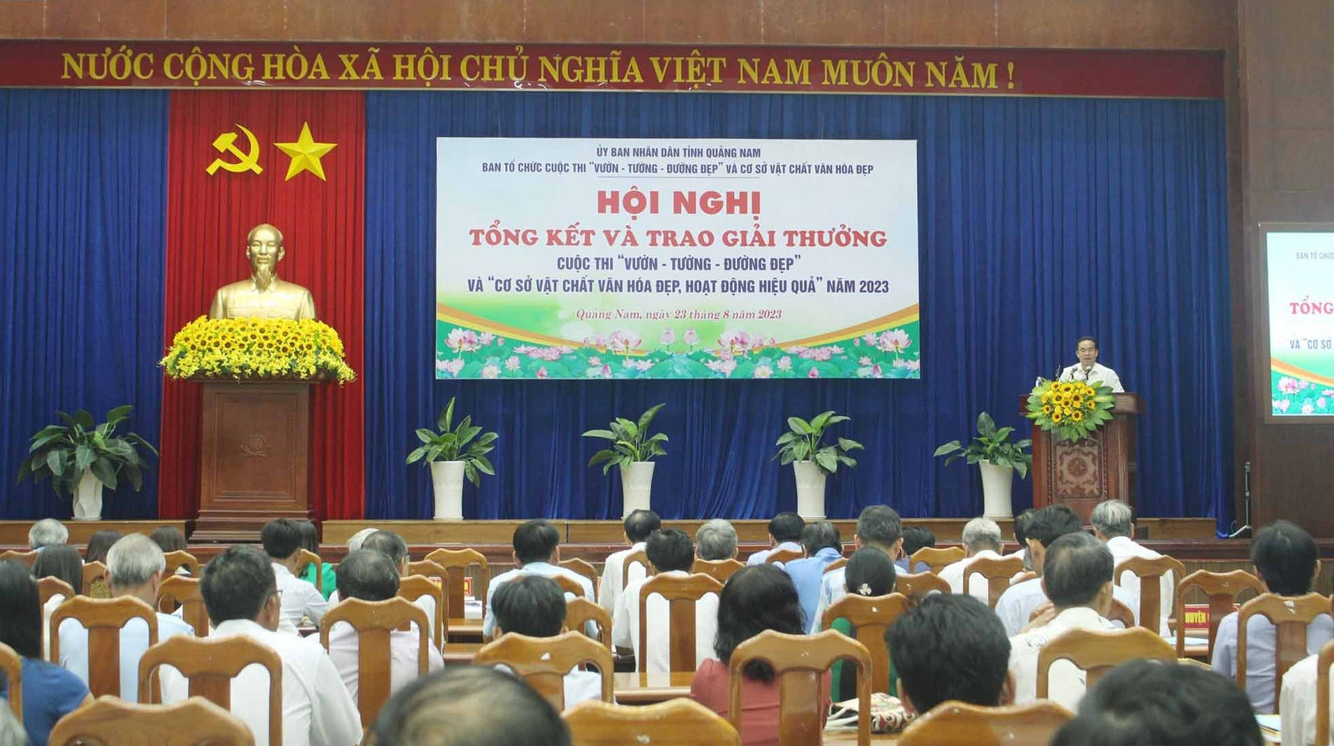 Phó Chủ tịch UBND tỉnh Trần Anh Tuấn phát biểu tại hội nghị. Ảnh: PV