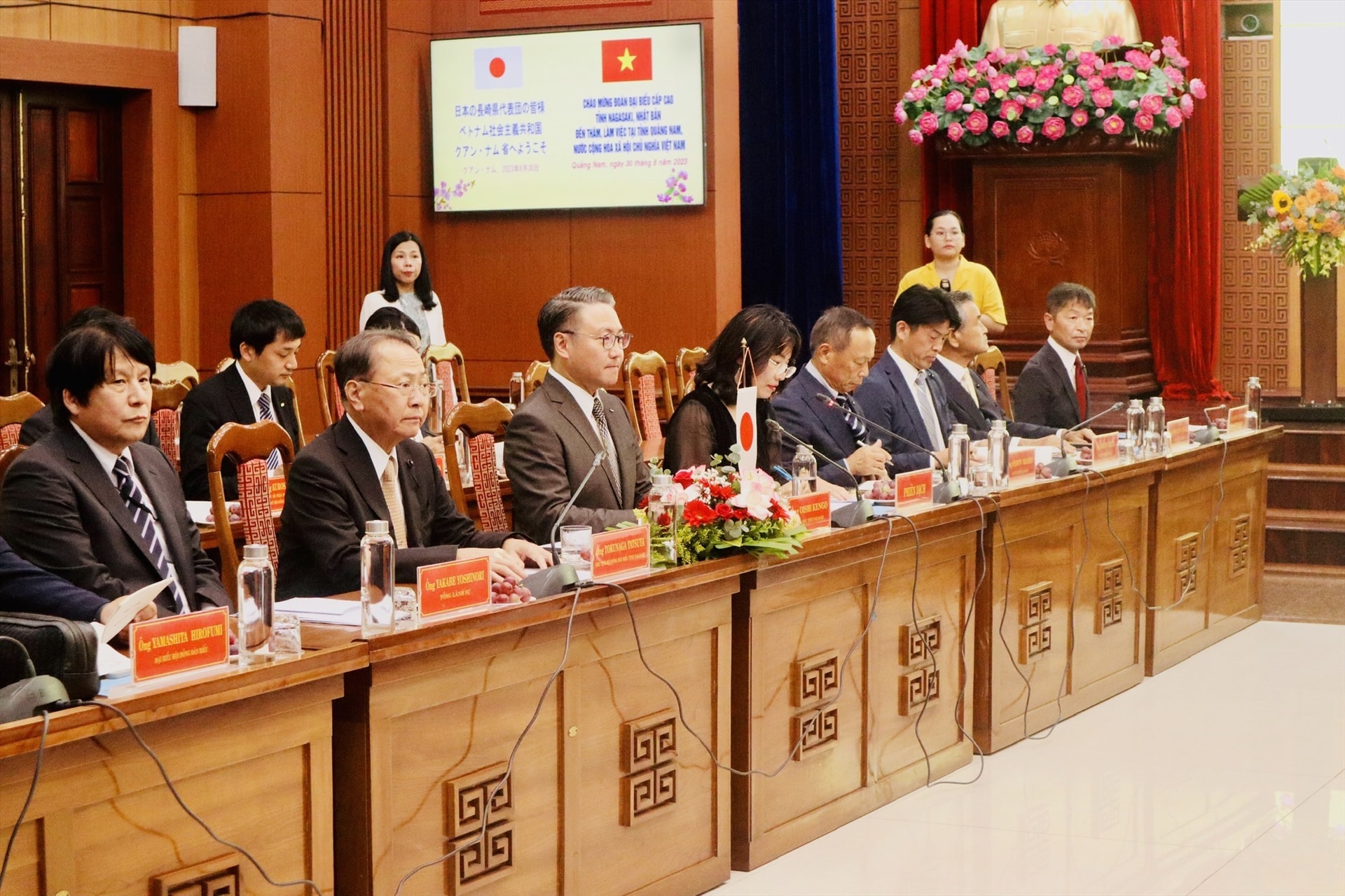 Nagasaki delegation at the working session