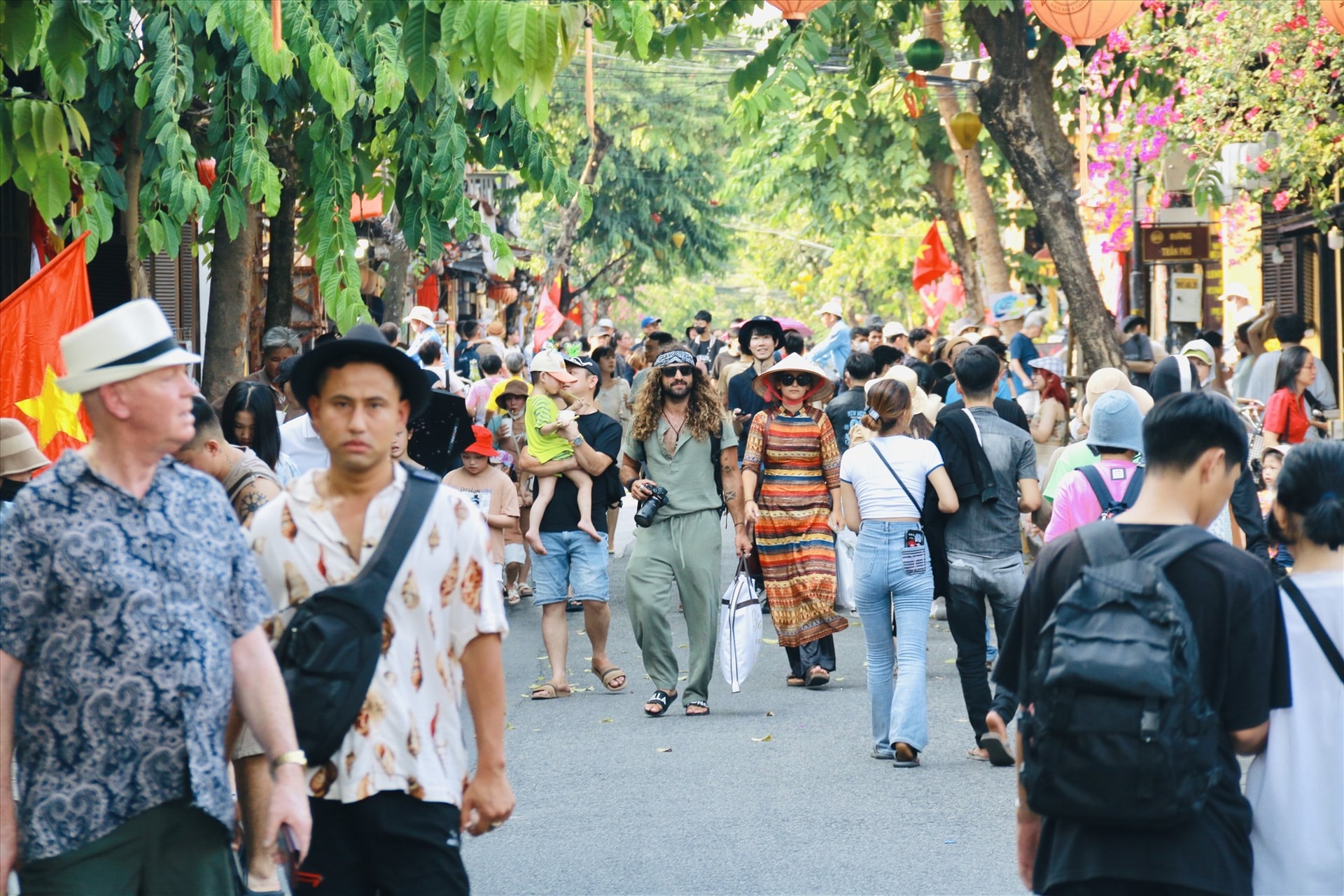 Foreign visitors to Hoi An