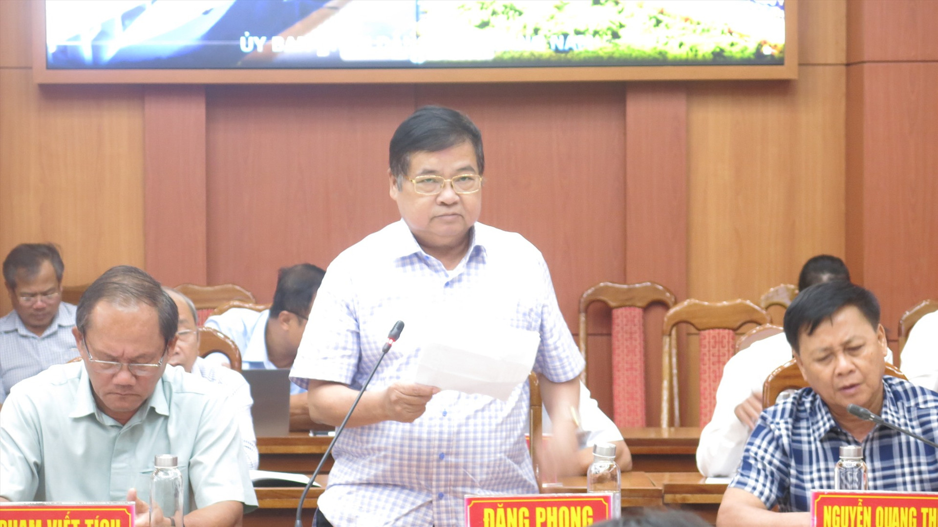 Giám đốc Sở Tài chính Đặng Phong công bố thu ngân sách giảm sút