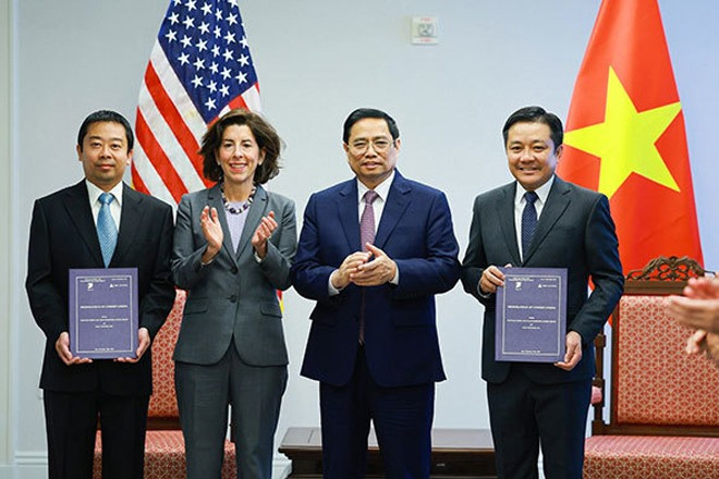 Ngày 11/5/2022, tại Hoa Kỳ, dưới sự chứng kiến của Thủ tướng Chính phủ Việt Nam Phạm Minh Chính và Bộ trưởng Thương mại Mỹ Gina Raimondo, VNPT và Casa Systems đã ký kết và trao đổi biên bản ghi nhớ giữa hai bên.