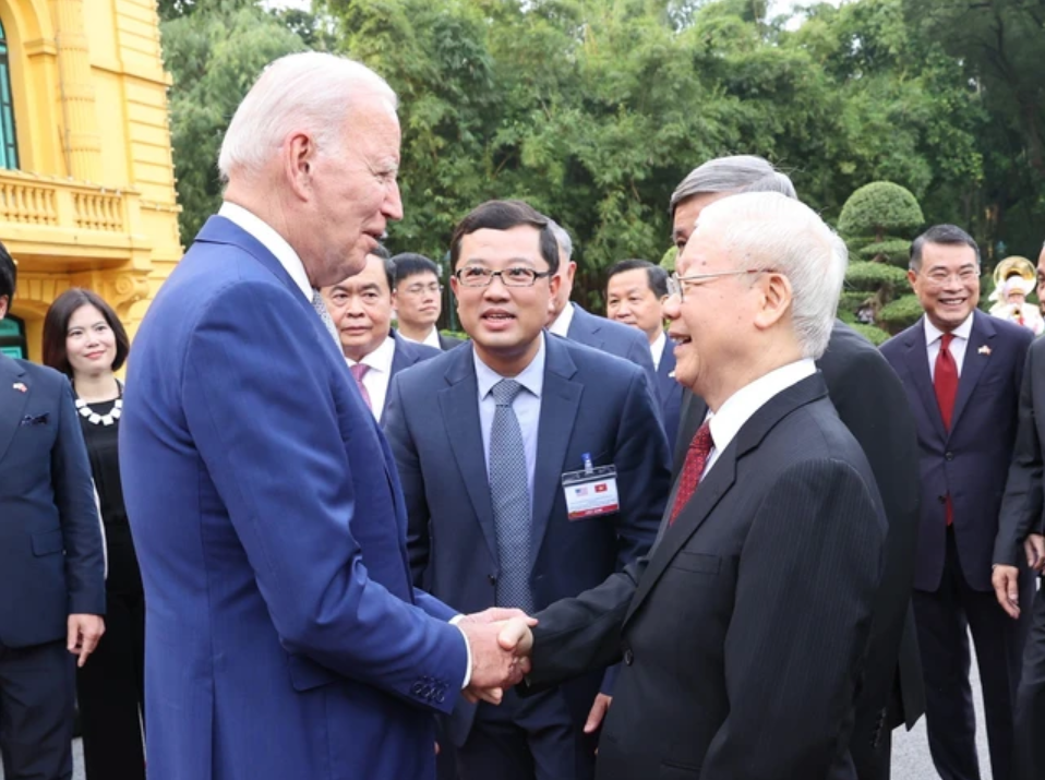 Tổng Bí thư Nguyễn Phú Trọng đón Tổng thống Hoa Kỳ Joe Biden. Ảnh: TTXVN