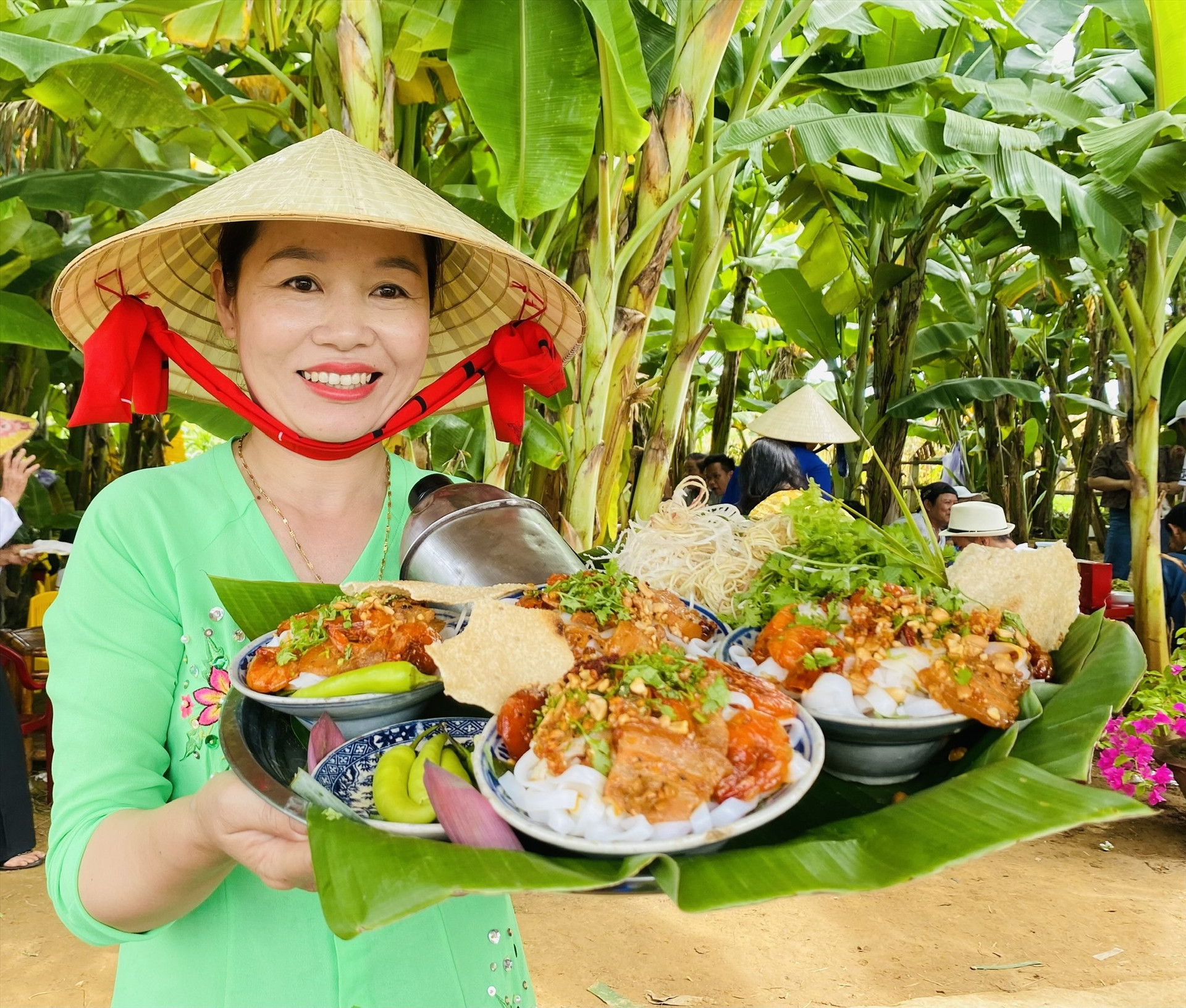 Mỳ Quảng được công nhận là 1 trong 3 món ăn tiêu biểu Việt Nam. Ảnh: K.L.