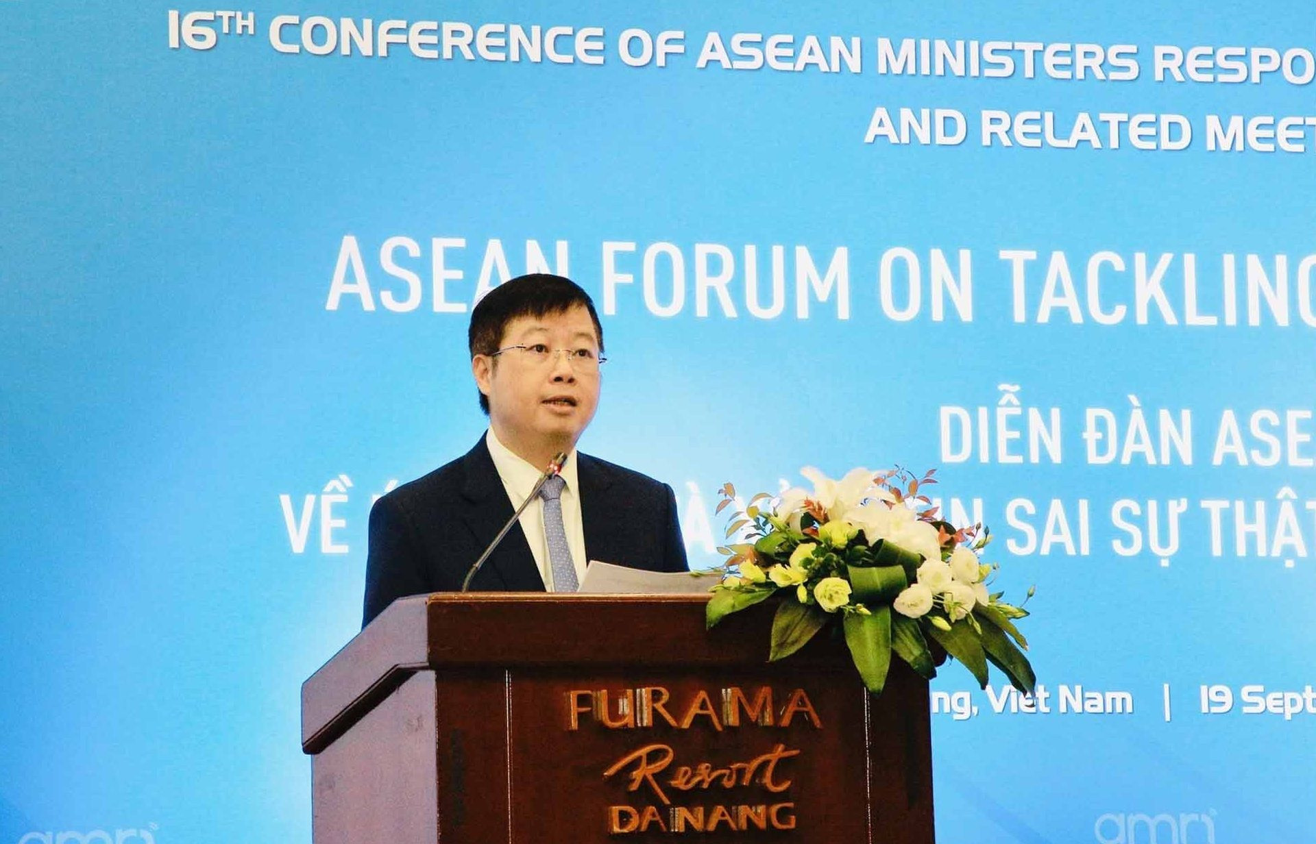 Thứ trưởng Bộ TT-TT Nguyễn Thanh Lâm phát biểu tại diễn đàn. Ảnh: H.S