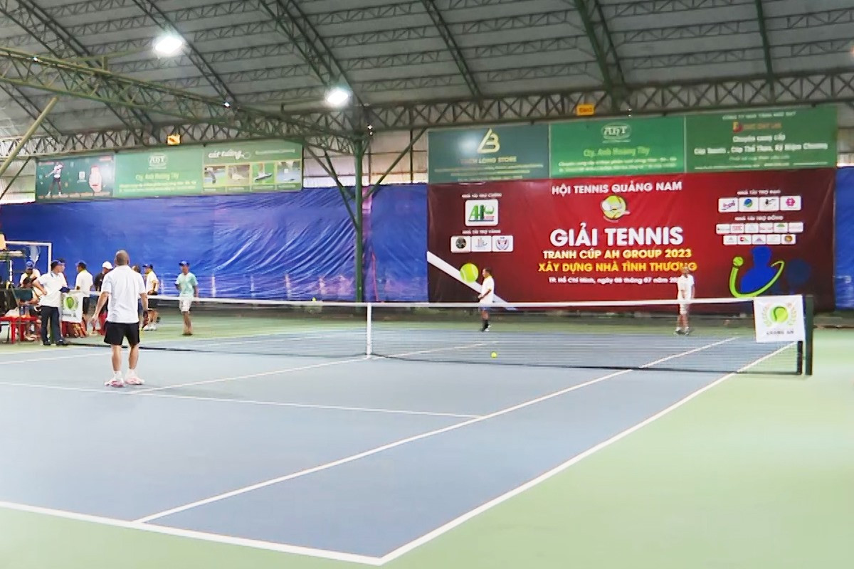 Giải Tennis tranh cúp An Hiệp Phát quy tụ hơn 120 vận động viên tham gia. Ảnh: PHAN VINH