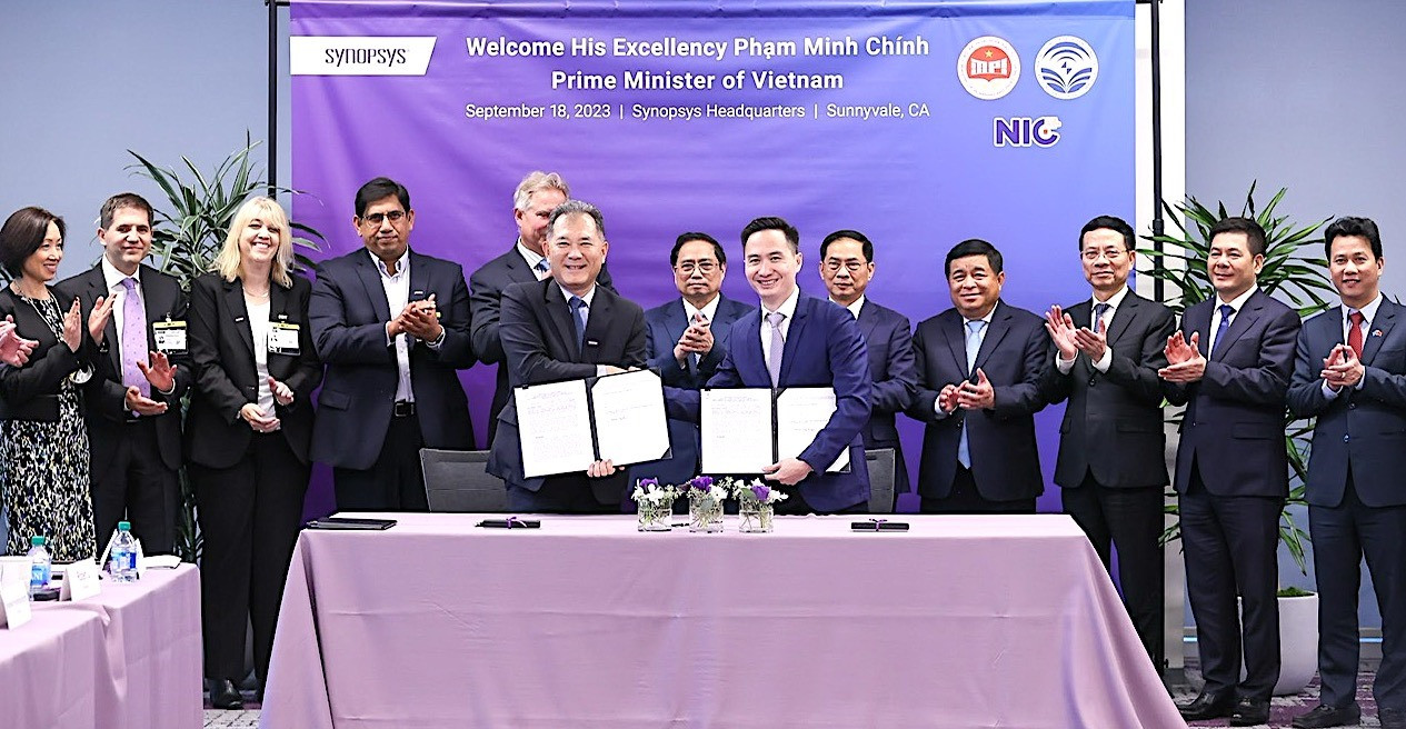 Tập đoàn Synopsys (Mỹ) ký hợp tác với Cục CNTT và truyền thông (Bộ TT&TT) về phát triển ngành công nghiệp vi mạch bán dẫn tại Việt Nam. Ảnh internet