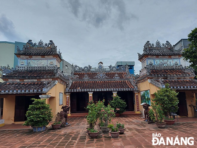  Đình làng Thạc Gián vẫn giữ được nét cổ xưa sau khi được trùng tu. Ảnh Đ.H.L