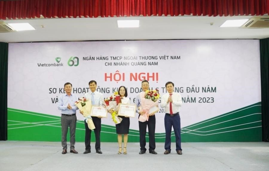 Vietcombank Quảng Nam sơ kết hoạt động kinh doanh 6 tháng đầu năm