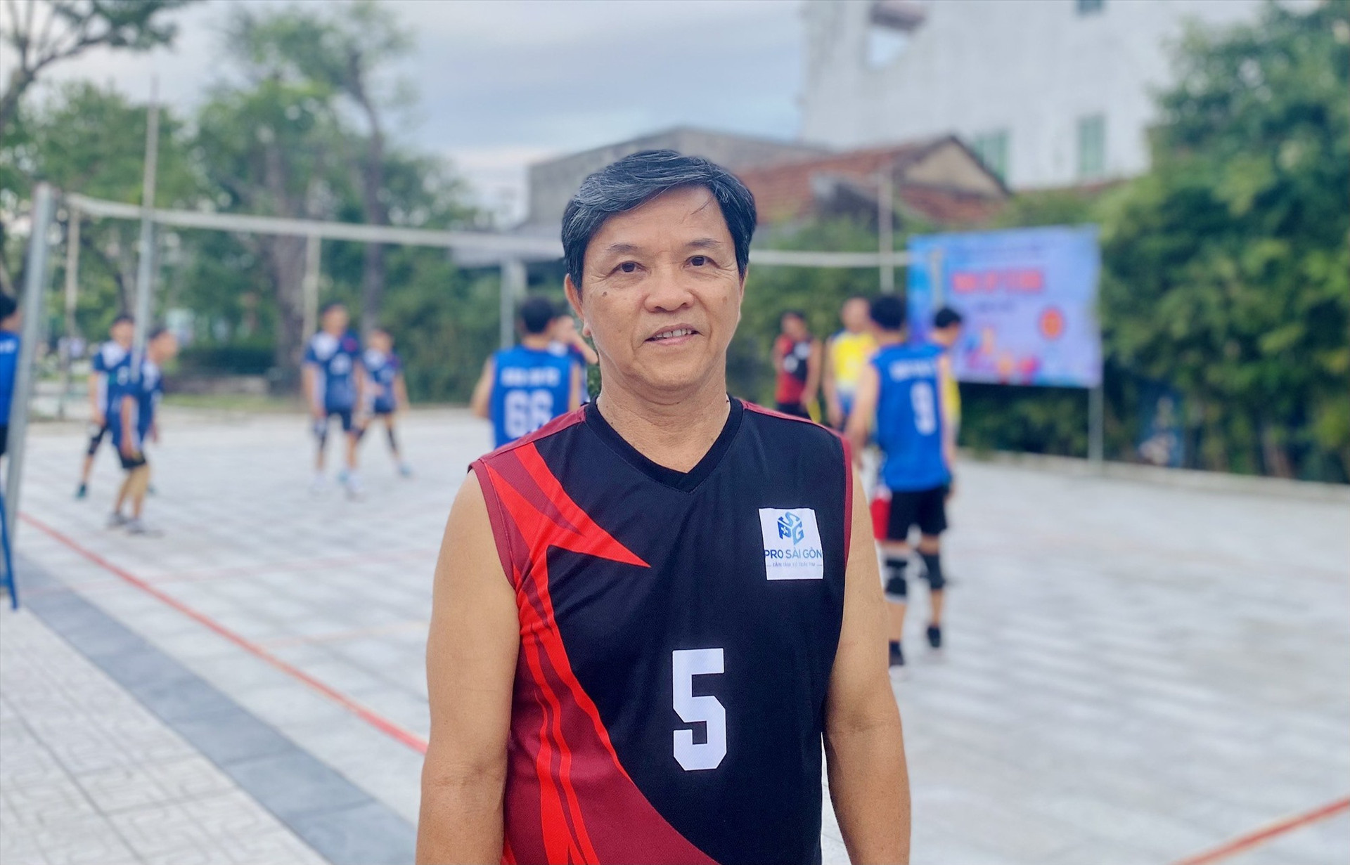 Ông Nguyễn Văn Bá - Chủ nhiệm CLB bóng chuyền hơi Mỹ Trung.