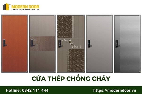 Cửa thép chống cháy được lắp đặt tại khu vực thoát hiểm.