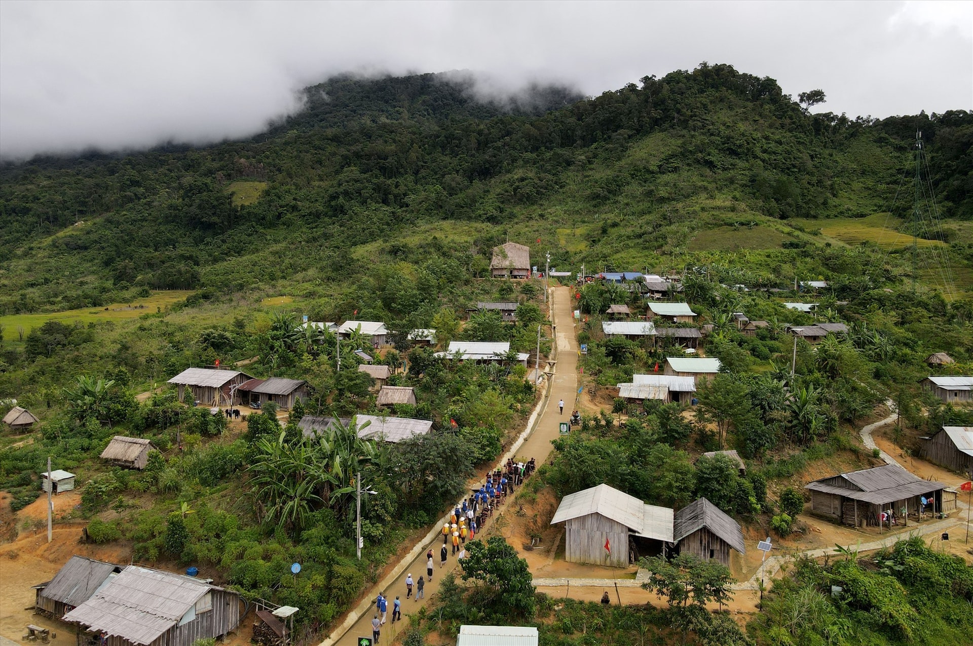 The People's Committee of Tra Cang commune hopes that the festival will help raise awareness of preserving and promoting the cultural values of the Xe Dang ethnic community.