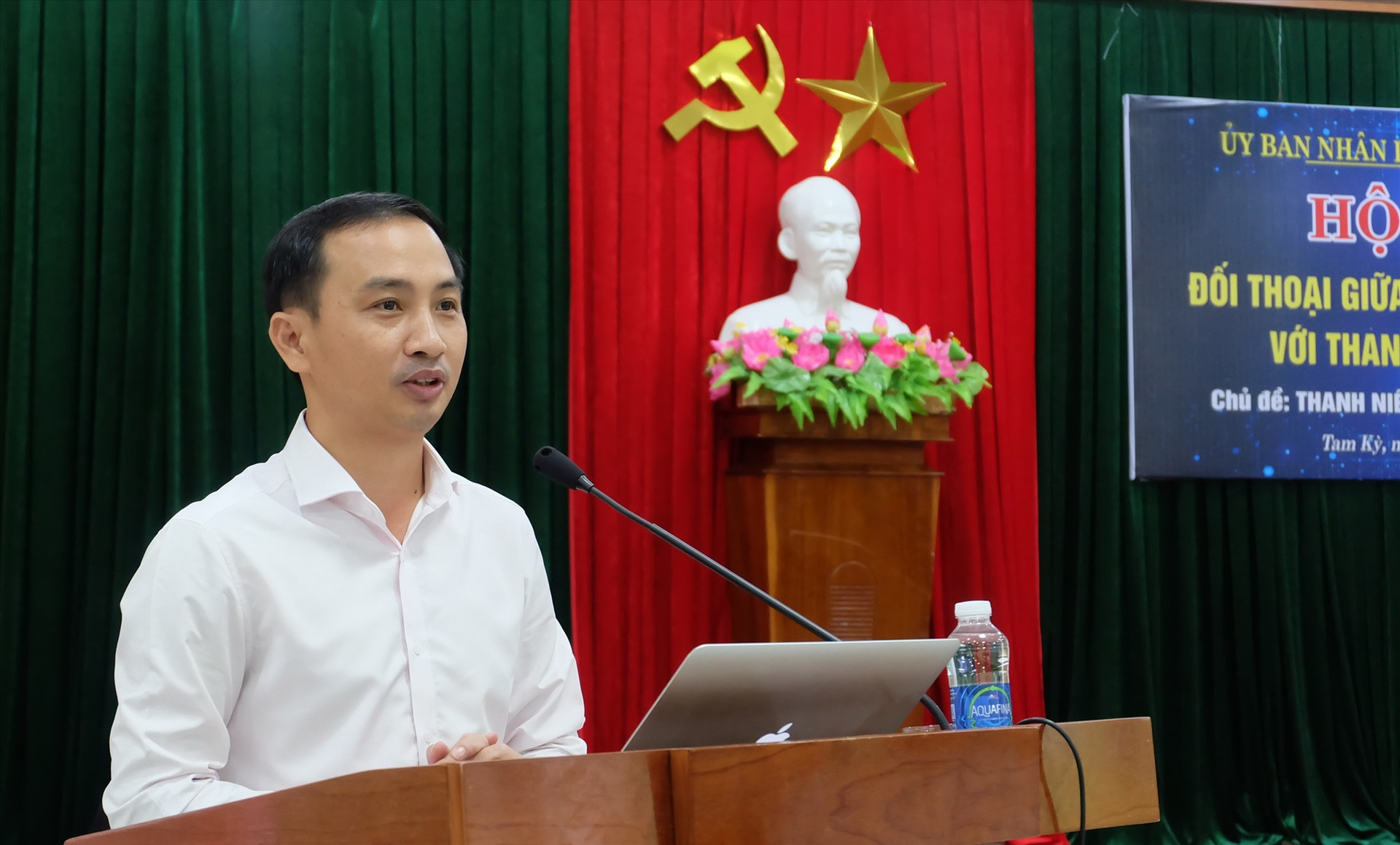 Ông Nguyễn Hồng Lai - Phó Chủ tịch UBND thành phố phát biểu tại hội nghị. Ảnh: M.L
