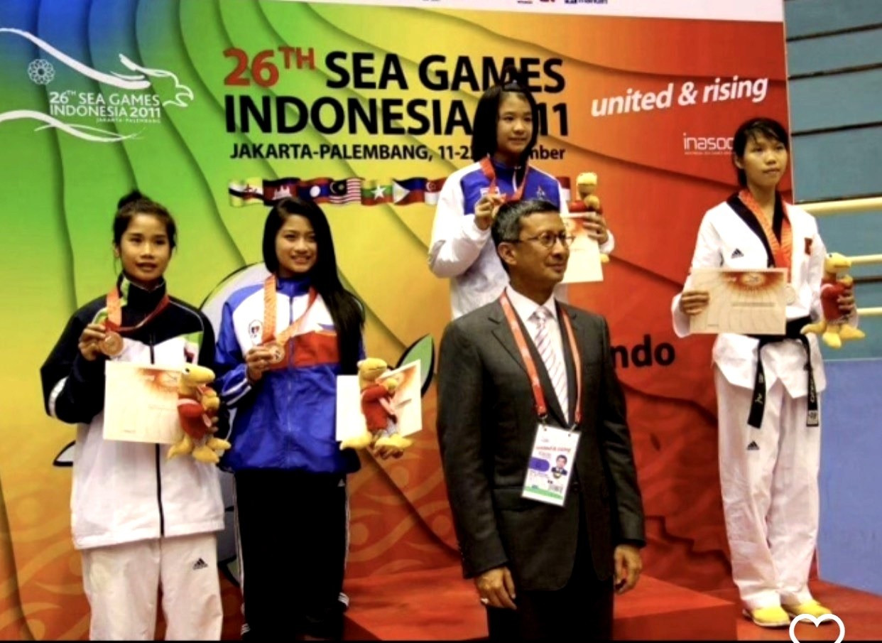 Nữ võ sĩ Taekwondo Trương Thị Nhớ đoạt Huy chương Bạc tại SEA Games 26 ở Indonesia. Ảnh: NVCC