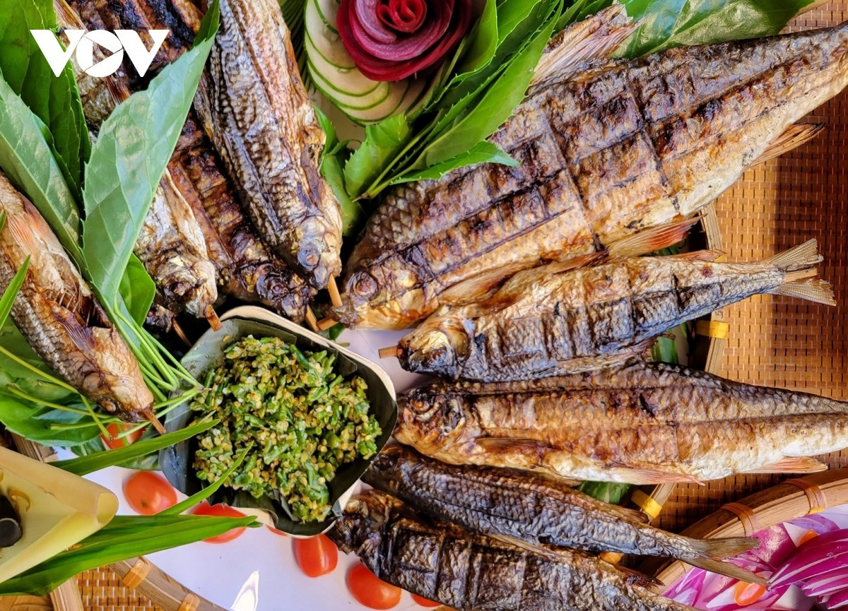 Nieng fish is one of the dishes that are used to entertain visitors.
