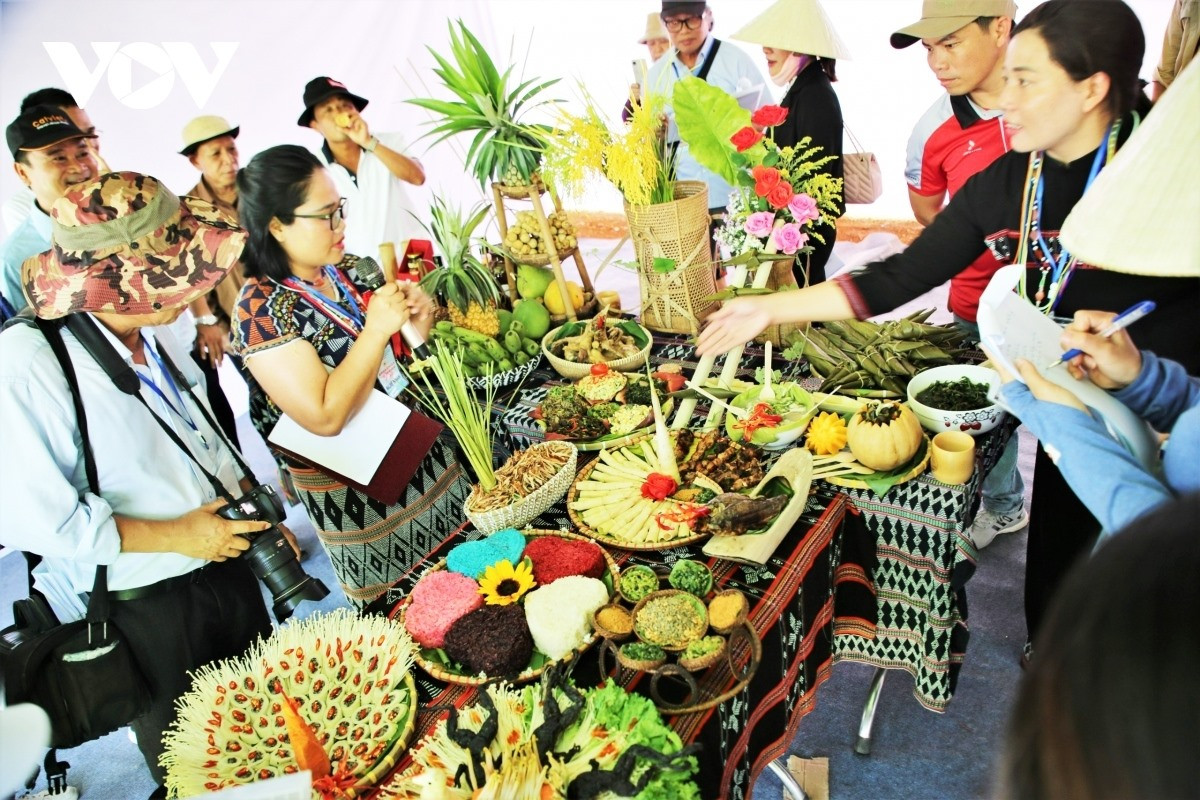 The dishes prepared by ethnic minorities in Quang Nam are very diversified, including those prepared mainly by grilling, steaming, and stir-frying.