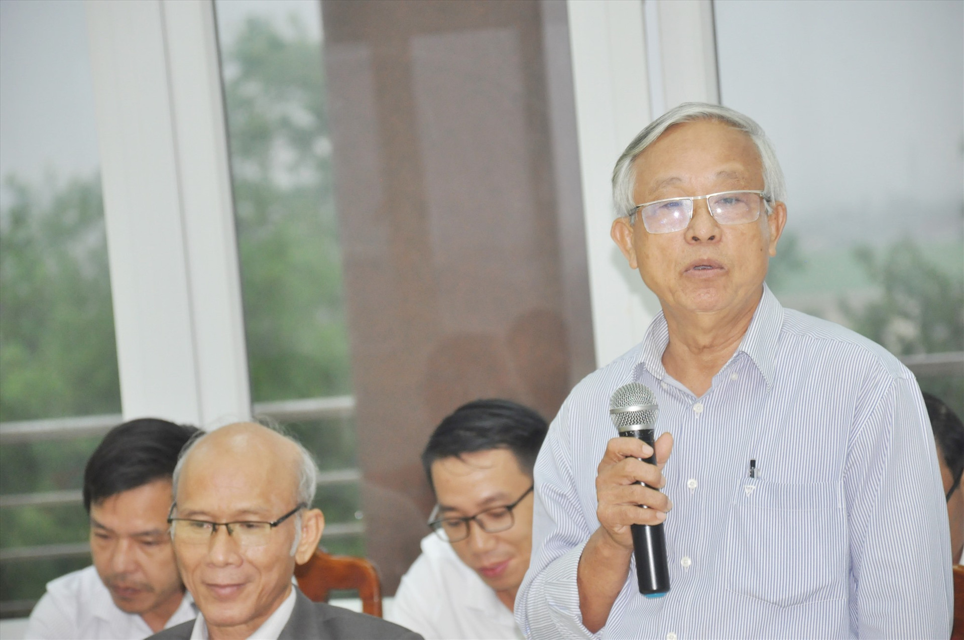 Ông Lê Lục - nguyên Phó Chủ nhiệm UBKT Tỉnh ủy phát biểu tại buổi gặp mặt. Ảnh: N.Đ