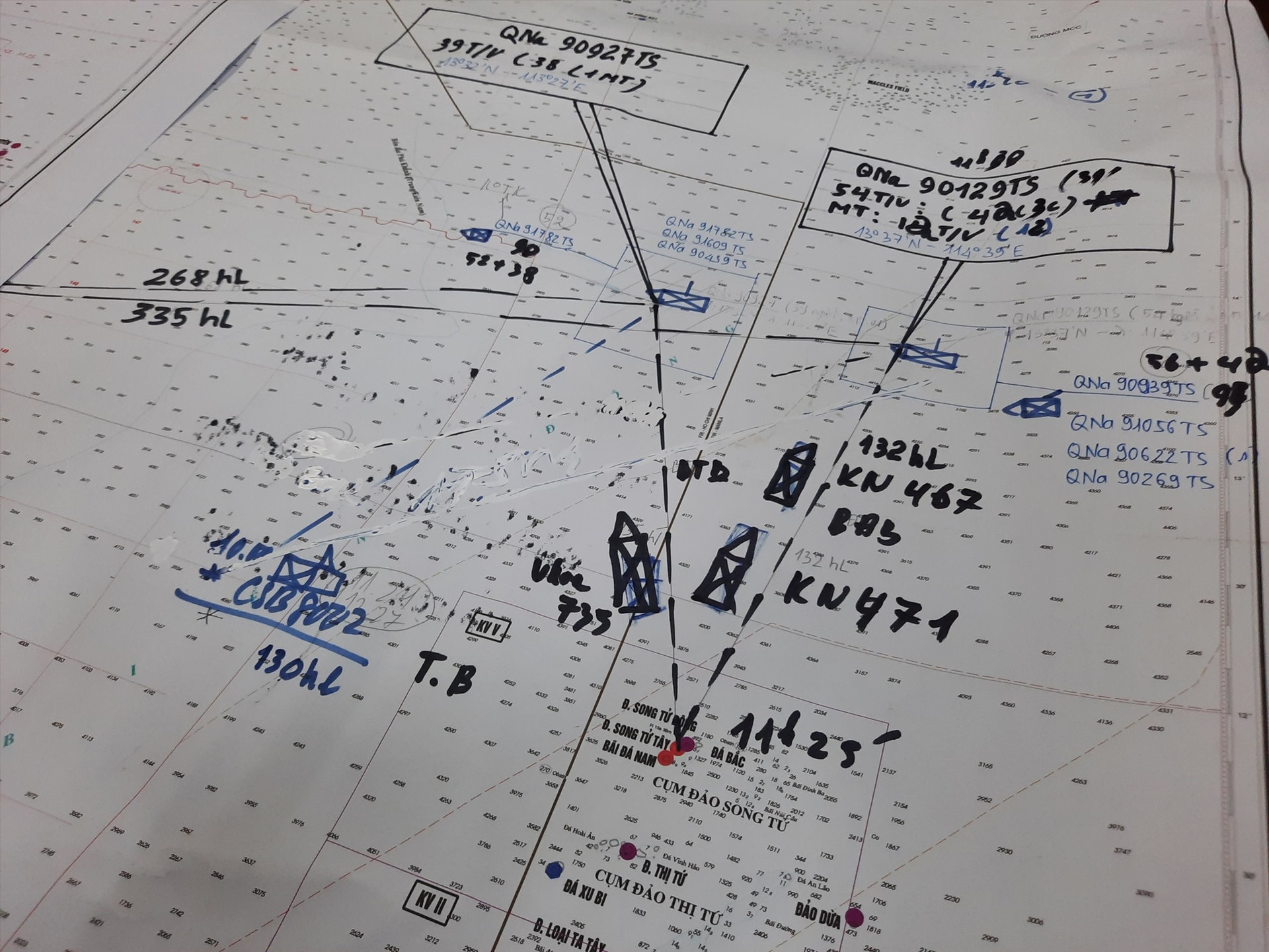 Bản đồ vị trí và tìm kiếm, cứu nạn 2 tàu cá Tam Giang bị chìm. Ảnh: H.Đ