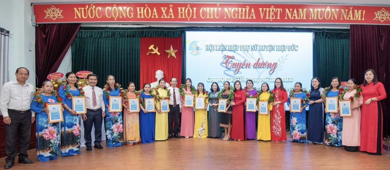 Hội An LHPN huyện Hiệp Đức tổ chức họp mặt truyền thống, giao lưu và tuyên dương 46 chi hội trưởng tiêu biểu hôm nay 19/10