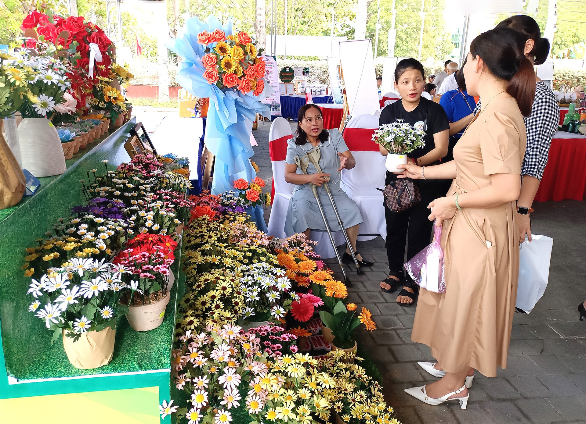 CLB phụ nữ khuyết tật huyện Duy Xuyên hỗ trợ hội viên khởi nghiệp phát triển kinh tế, tăng thu nhập.