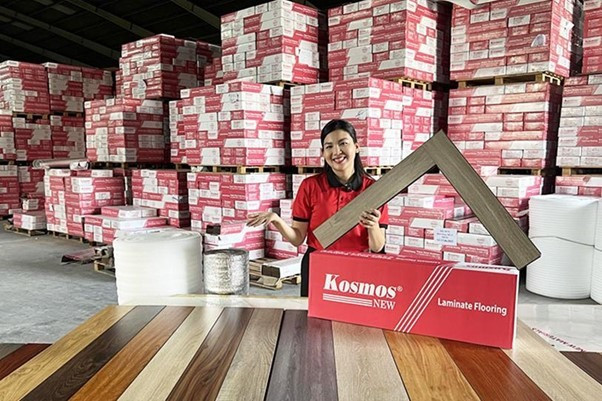 Sàn gỗ Kosmos là thương hiệu tầm trung được nhiều khách hàng yêu thích (Nguồn: Kosmos Việt Nam)