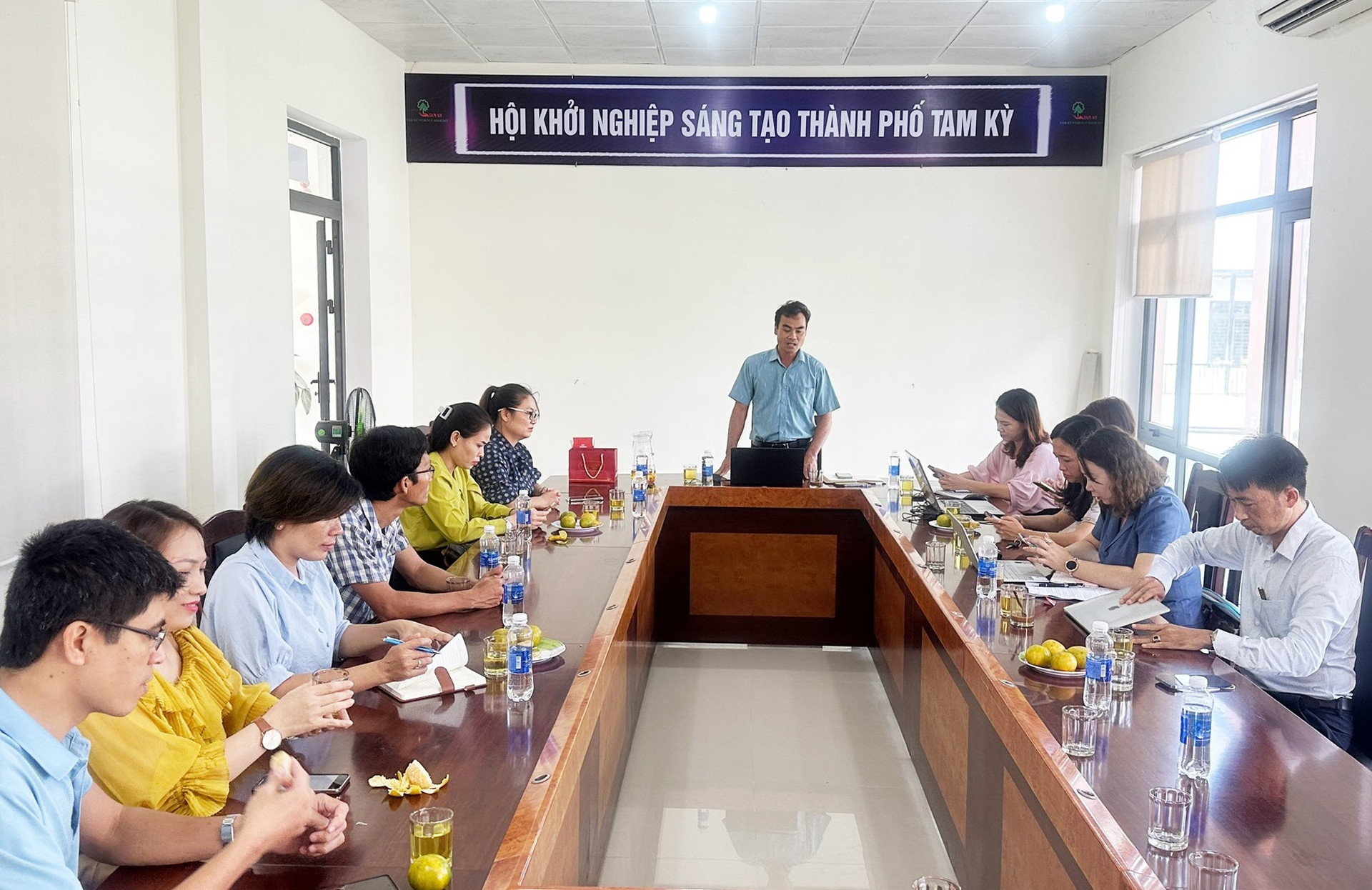 Ông Phạm Phú Hiển cho biết, sắp tới Hội KNST TP.Tam Kỳ sẽ có nhiều hoạt động đào tạo và truyền thông kết nối. Ảnh: PHAN VINH