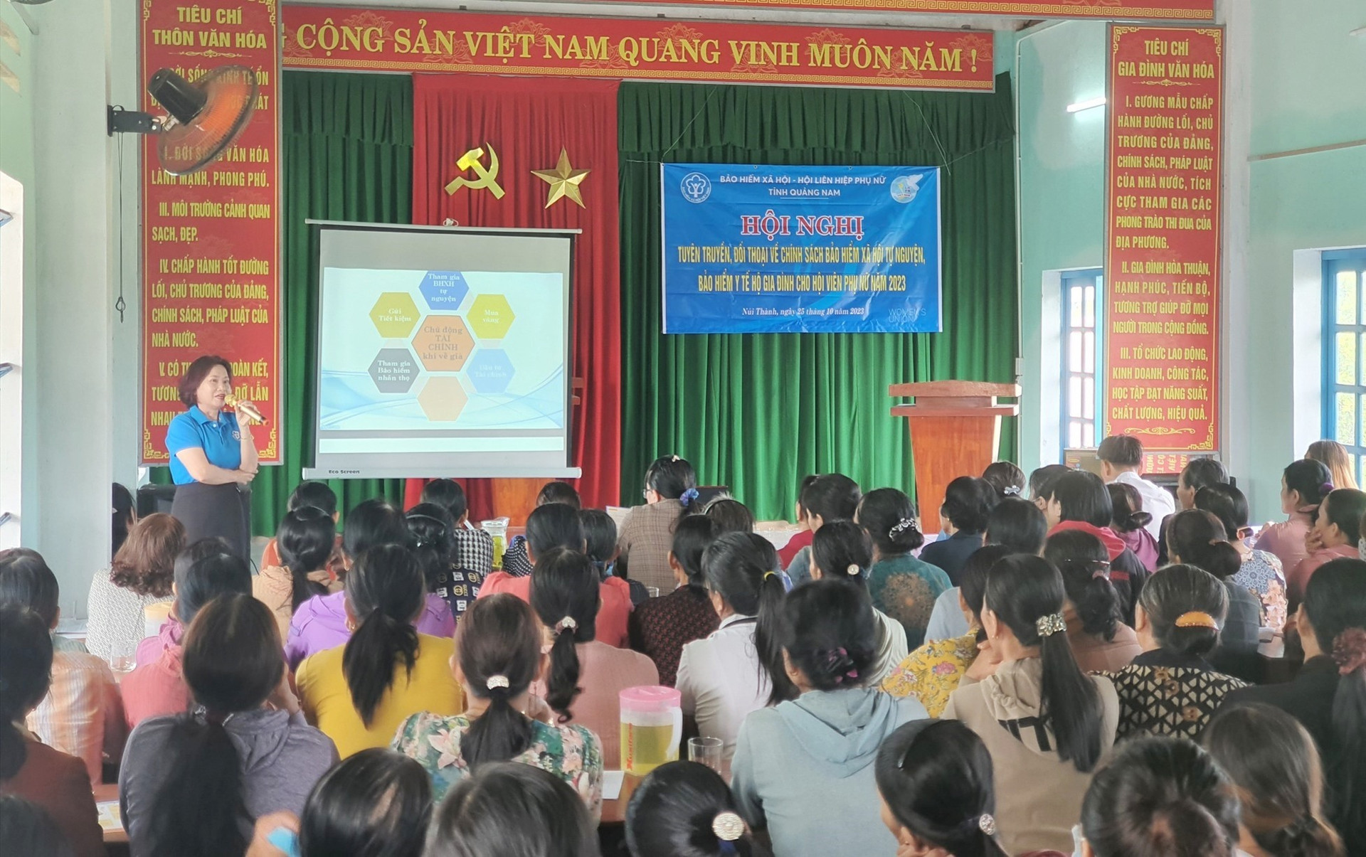 Truyền thông chính sách bảo hiểm xã hội, bảo hiểm y tế cho hội viên phụ nữ tại xã Tam Xuân 2.