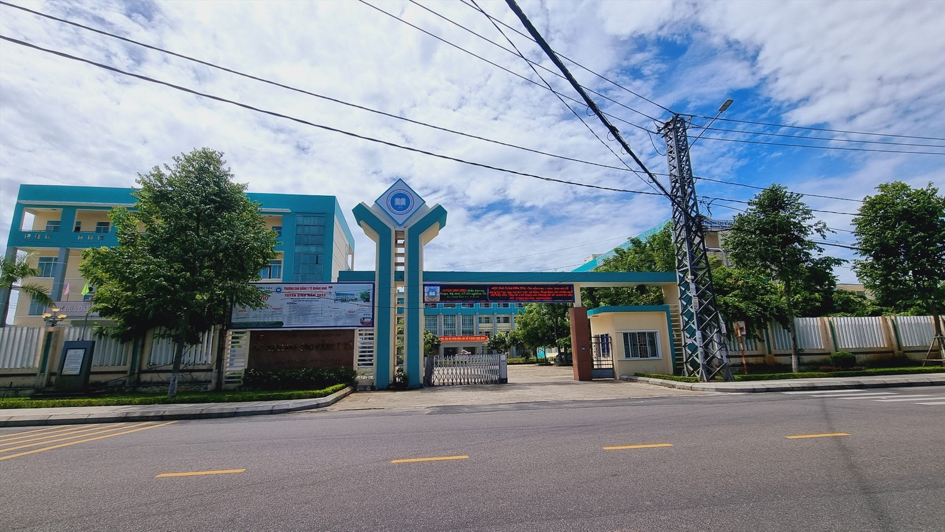 Trường Cao đẳng Y tế Quảng Nam đang nợ lương của đoàn viên, người lao động 4 tháng với số tiền hơn 3,8 tỷ đồng.
