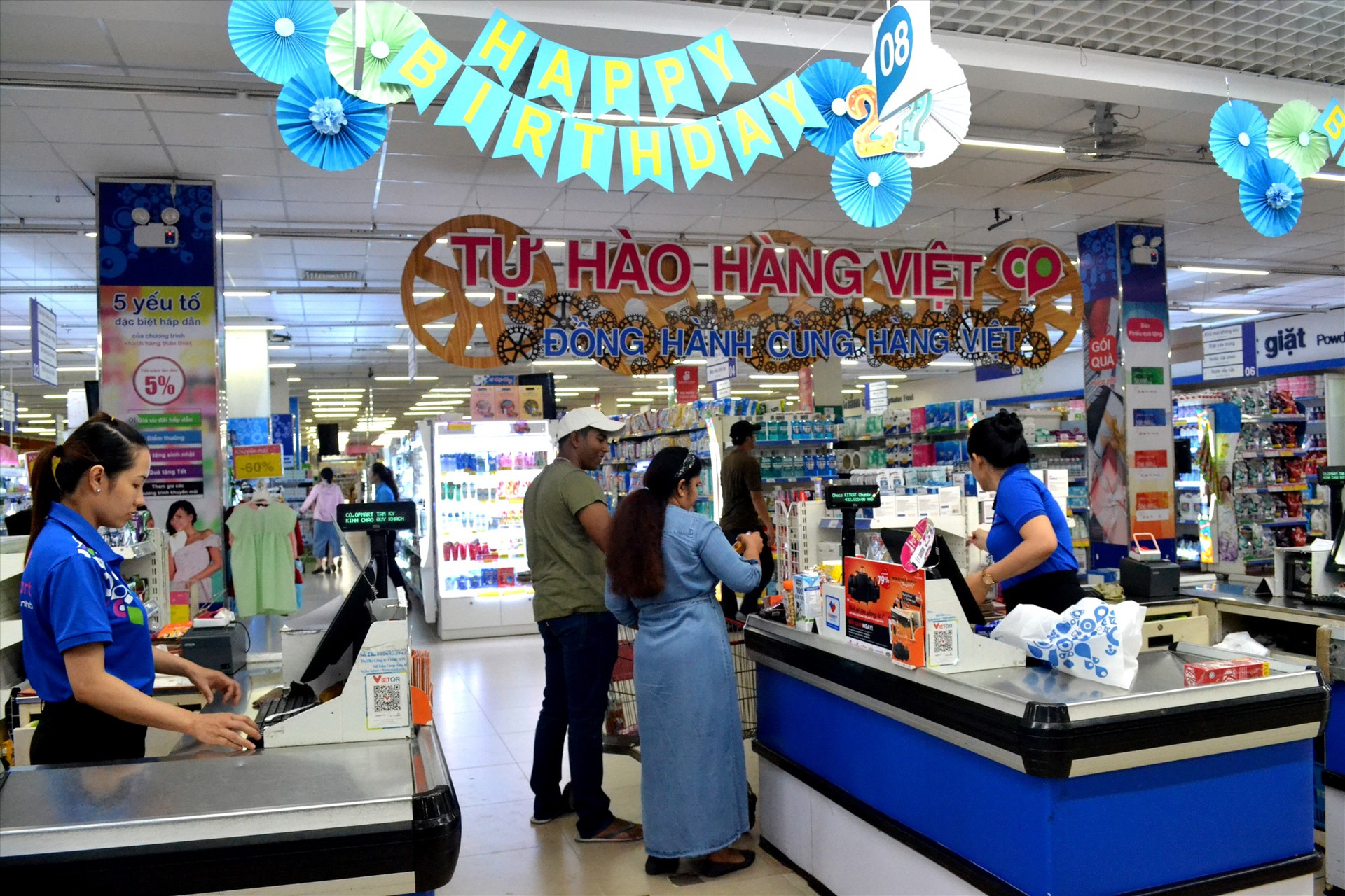 Hoạt động thương mại tại Quảng Nam khá khởi sắc trong thời gian qua. Ảnh: Q.VIỆT