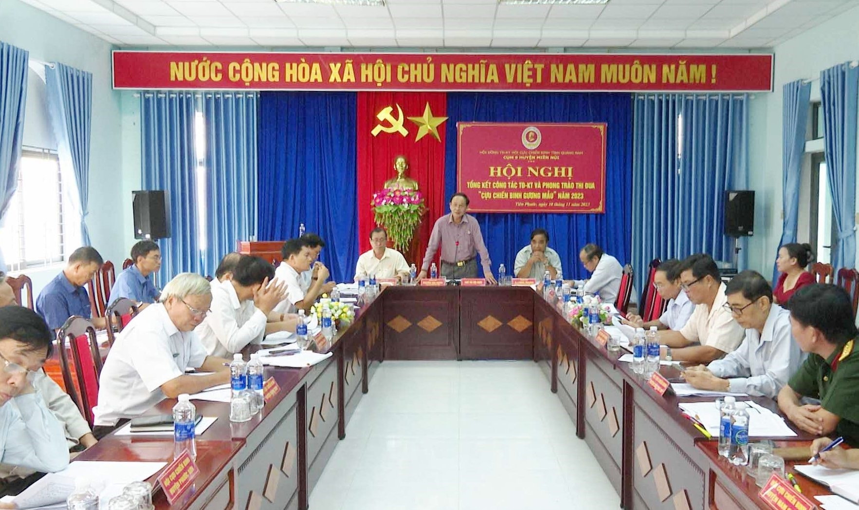 Hội Cựu chiến binh 9 huyện miền núi tổng kết thi đua - khen thưởng và phong trào thi đua “Cựu chiến ninh gương mẫu năm 2023. Ảnh:N.HƯNG