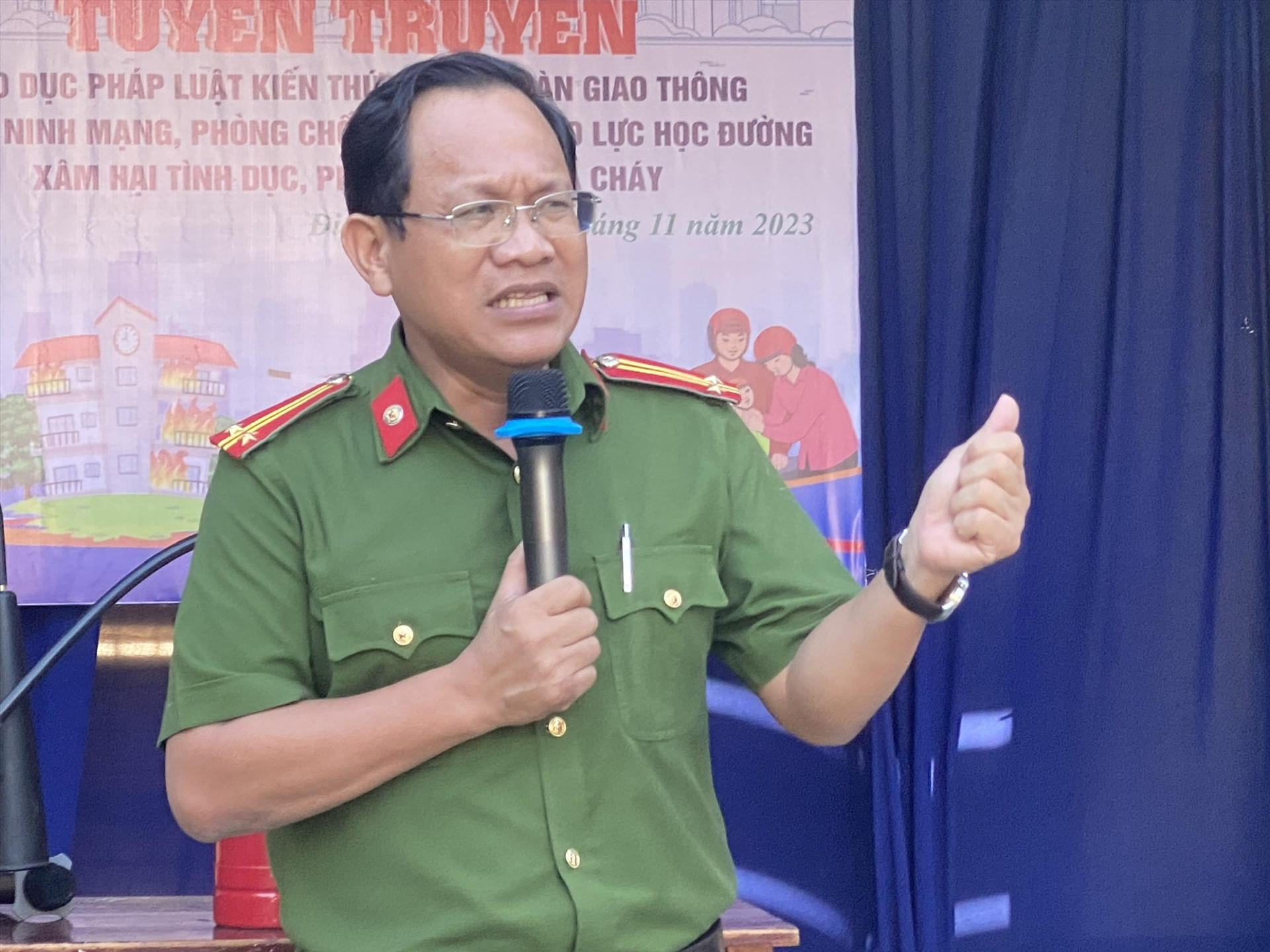 Trung tá Phan Thanh Hồng – Báo cáo viên pháp luật thị xã Điện Bàn. Ảnh: V.L