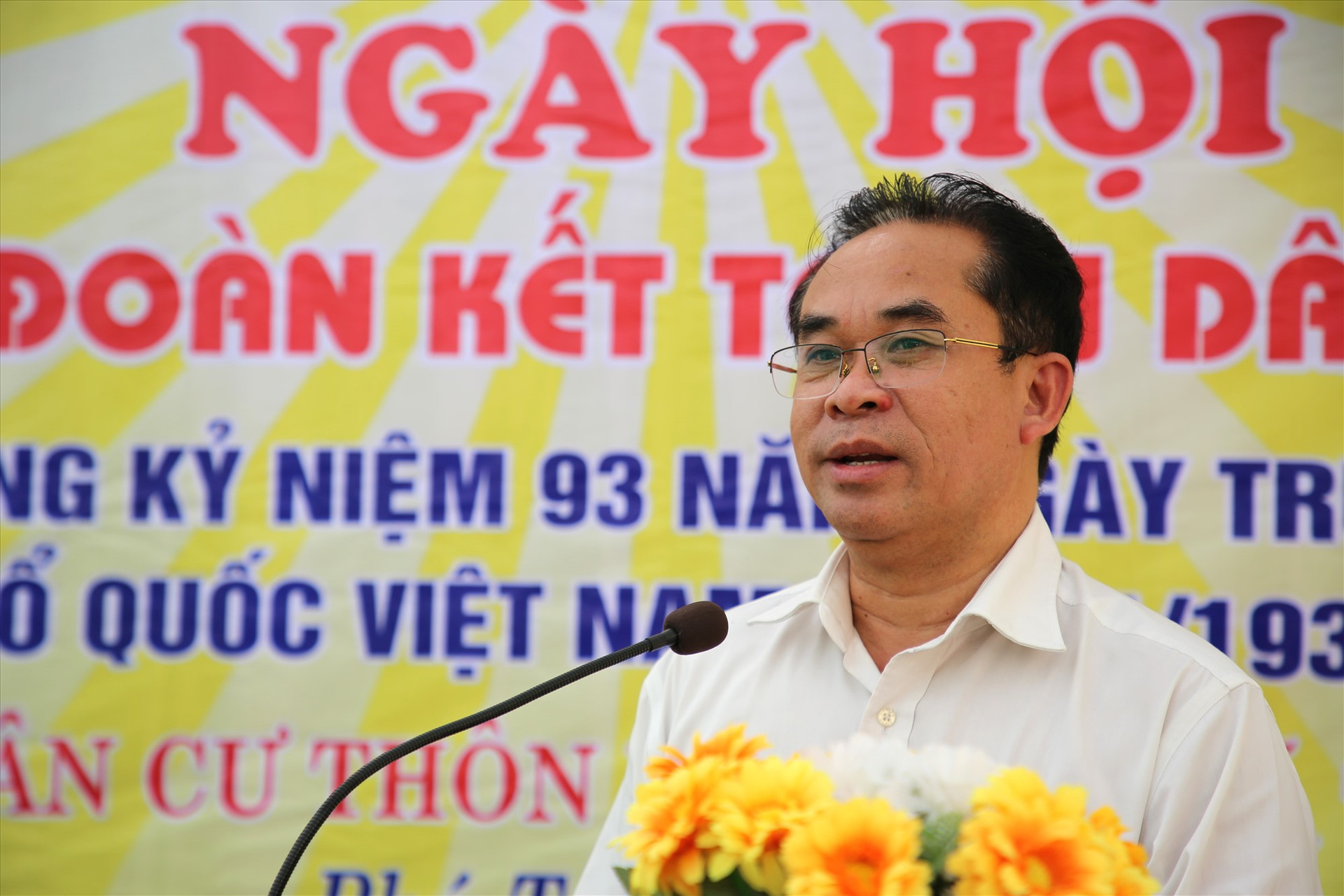 Phó Chủ tịch UBND tỉnh Trần Anh Tuấn phát biểu tại ngày hội. Ảnh: A.N