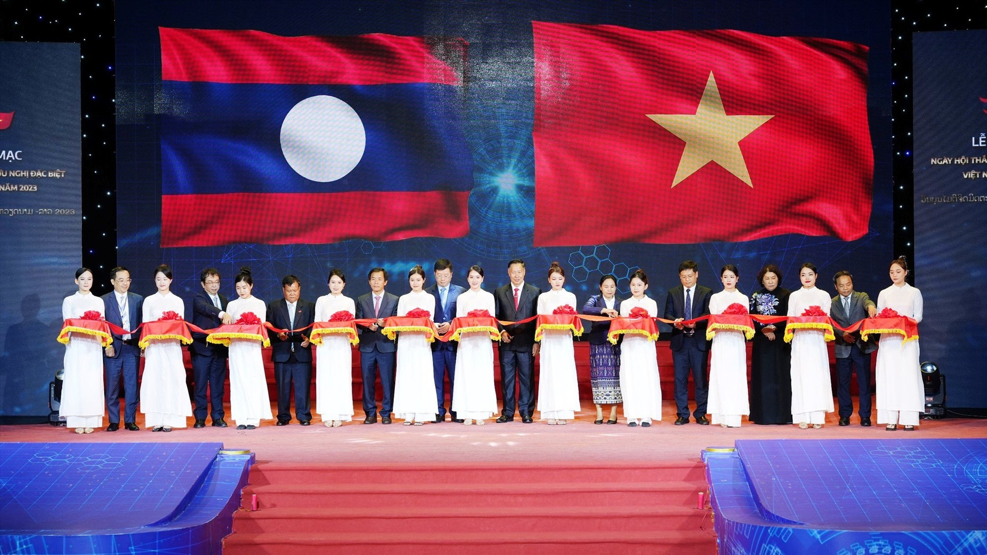 The opening ceremony of the Vietnam - Laos Special Friendship Festival 2023