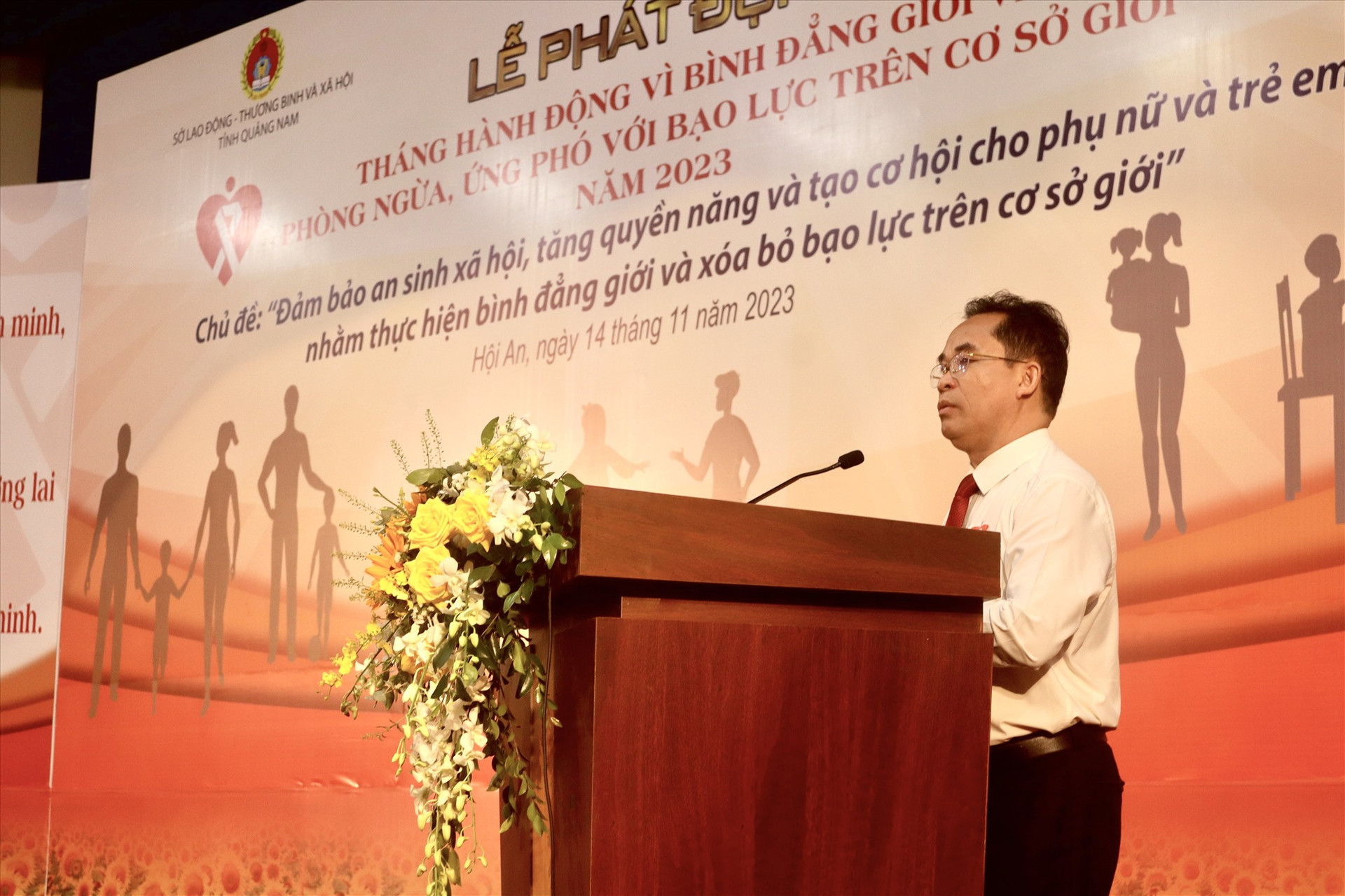 Phó Chủ tịch UBND tỉnh Trần Anh Tuấn phát biểu tại lễ phát động. Ảnh: Q.T