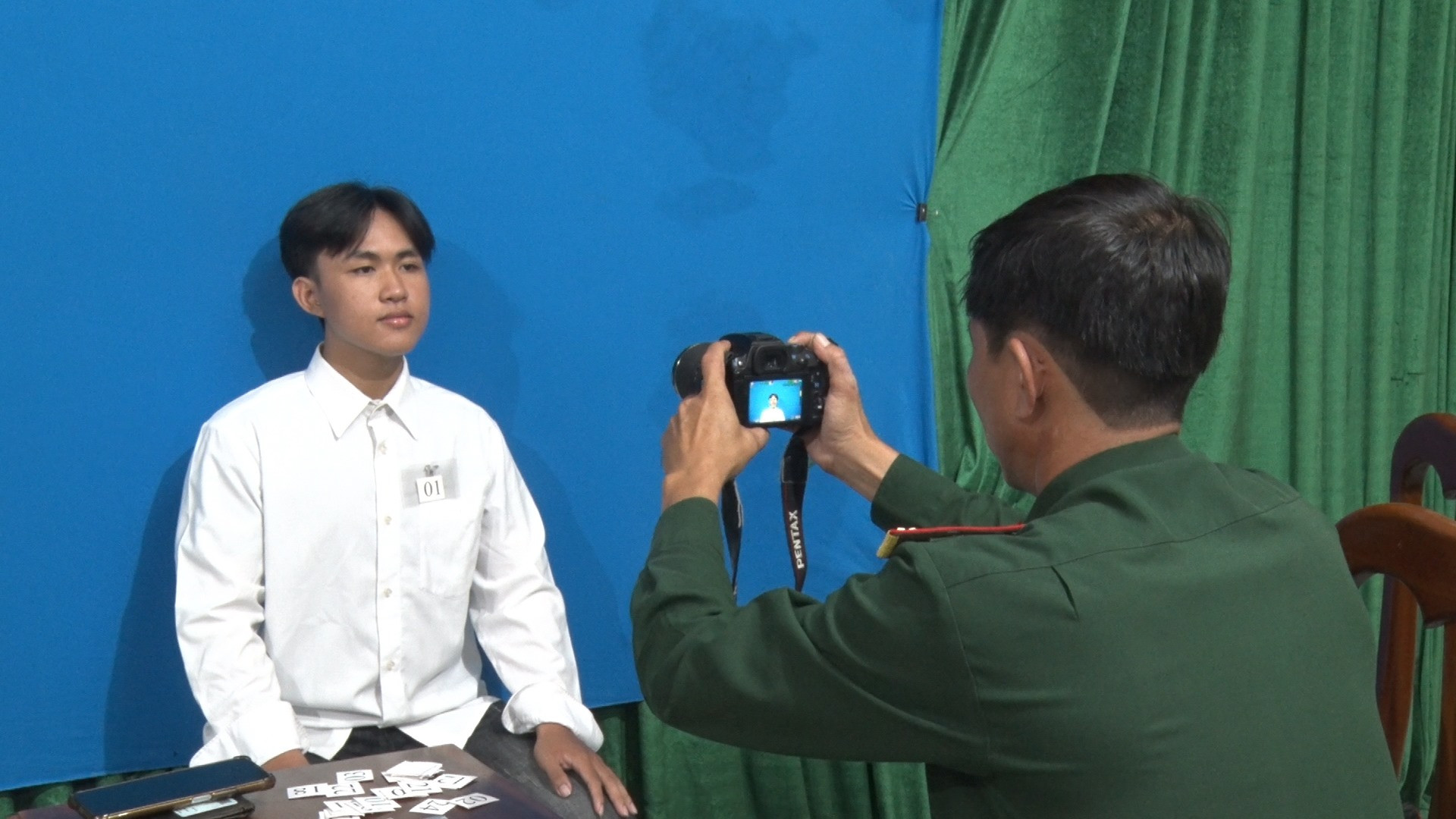 Thanh niên Đinh Tuấn Khôi tình nguyện đăng ký khám tuyển nghĩa vụ quân sự