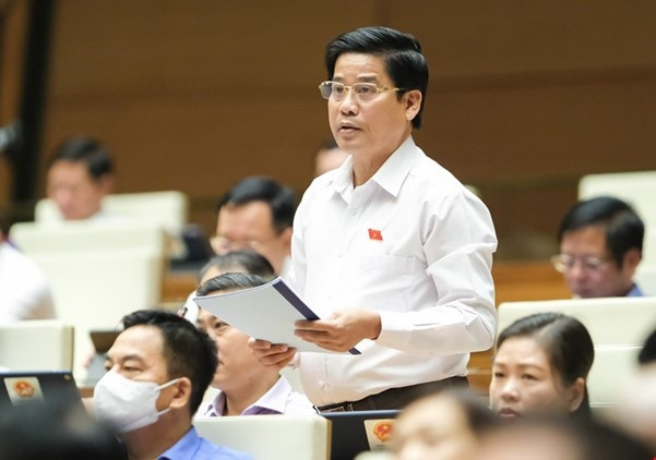 ĐBQH Dương Văn Phước phát biểu tại Kỳ họp.