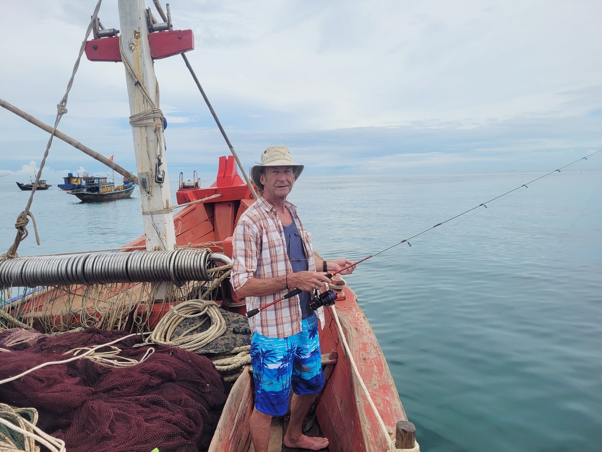 A foreigner’s fishing in Tam Tien