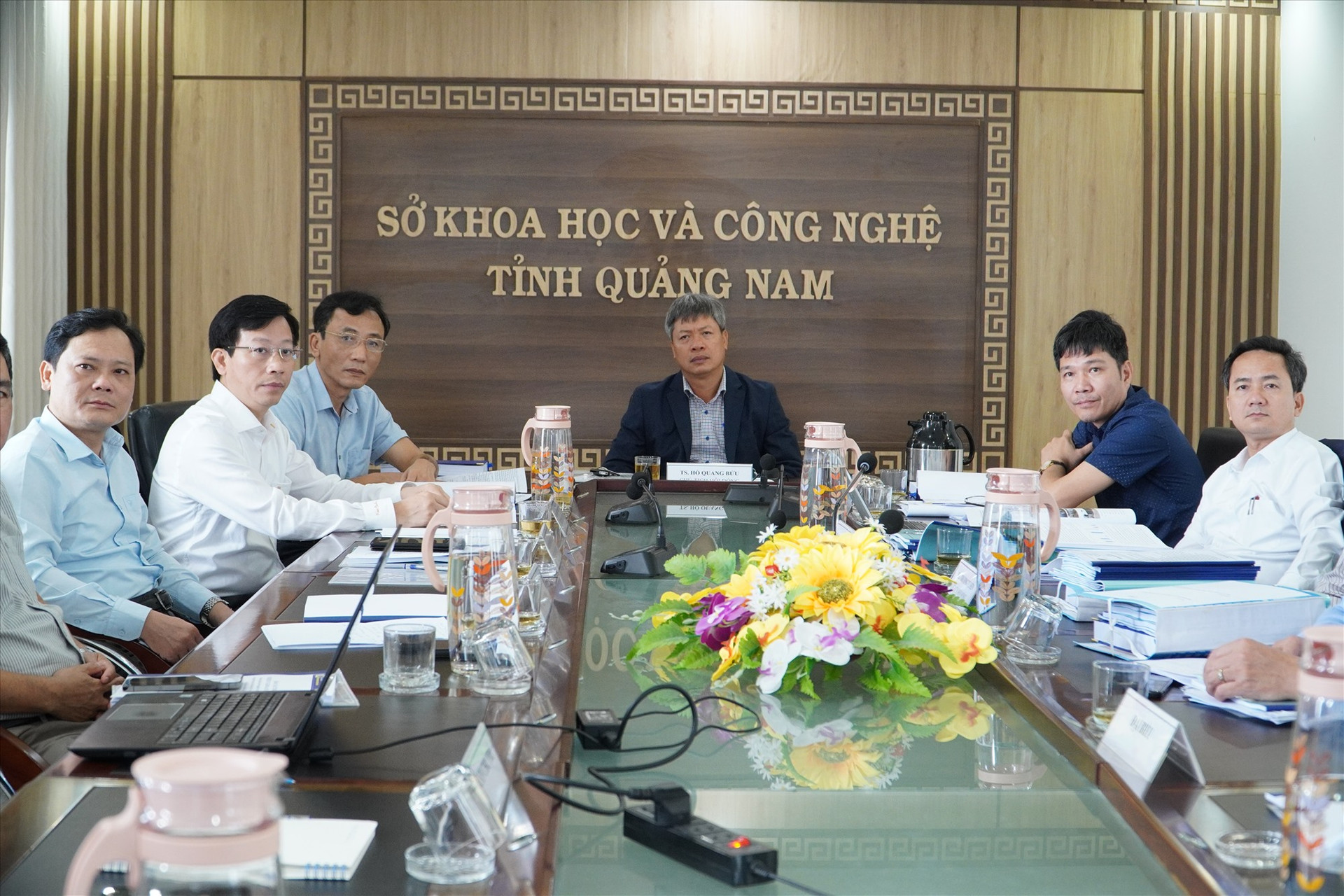 Phó Chủ tịch UBND tỉnh Hồ Quang Bửu chủ trì buổi nghiệm thu đề tài.