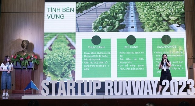 Cuộc thi Startup Runway 2023 với chủ đề Nông nghiệp bền vững từ truyền thống đến cánh tân. Ảnh THU CÚC