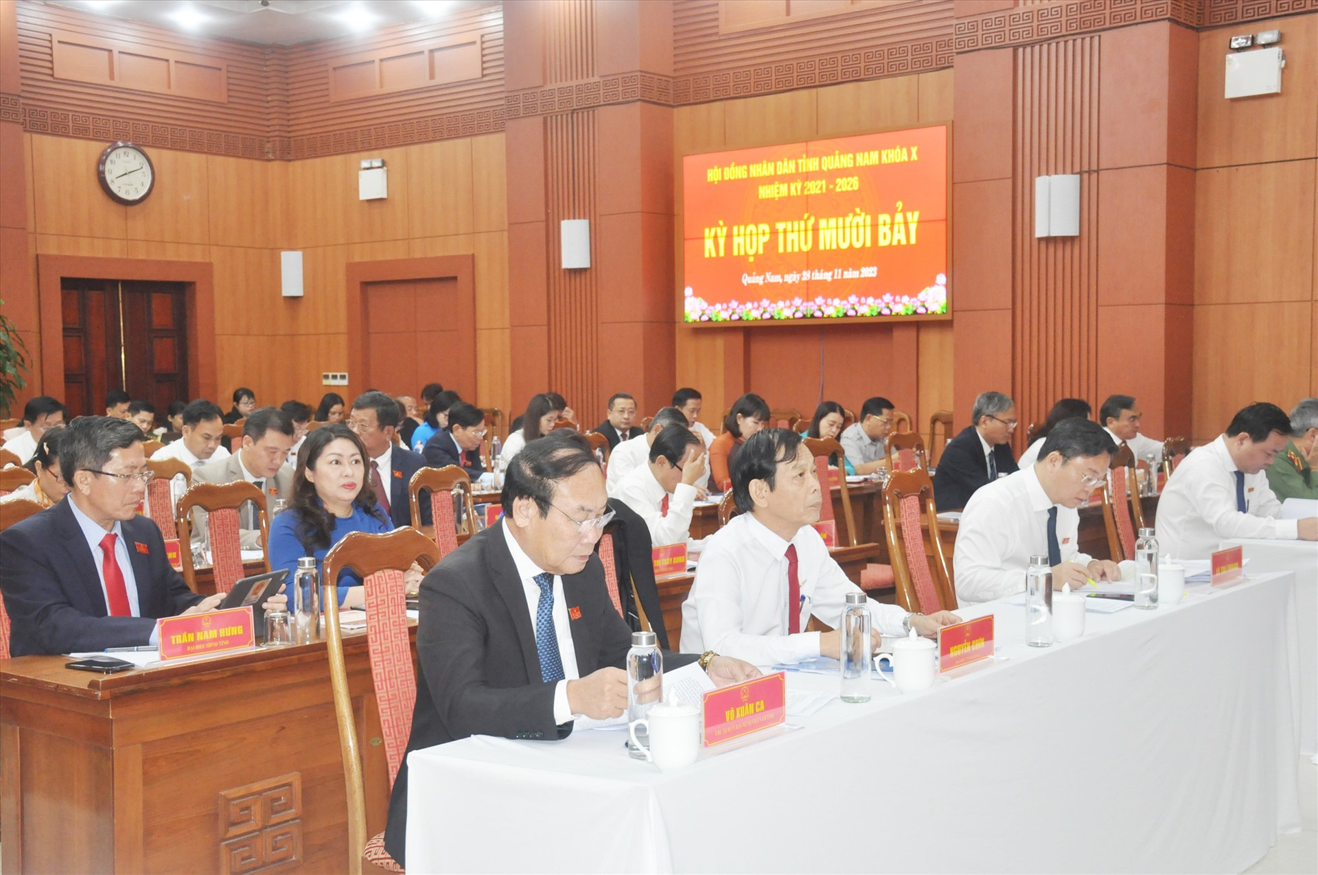 Các đại biểu HĐND tỉnh (khóa X) dự Kỳ họp thứ 17. Ảnh: N.Đ