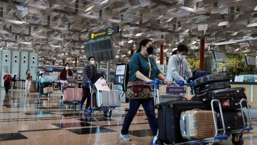 Sân bay trên toàn cầu đang nhộn nhịp đón khách. Ảnh: Reutres
