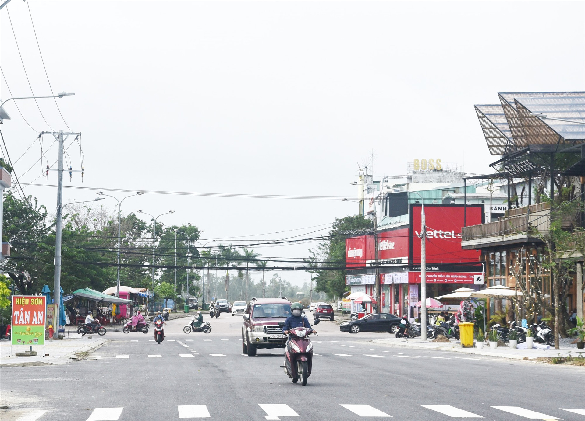 Đường N10 hoàn thành và kết nối đường Phan Châu Trinh tạo ra tuyến giao thông vừa đẹp vừa thuận lợi trong đi lại. Ảnh: A.S