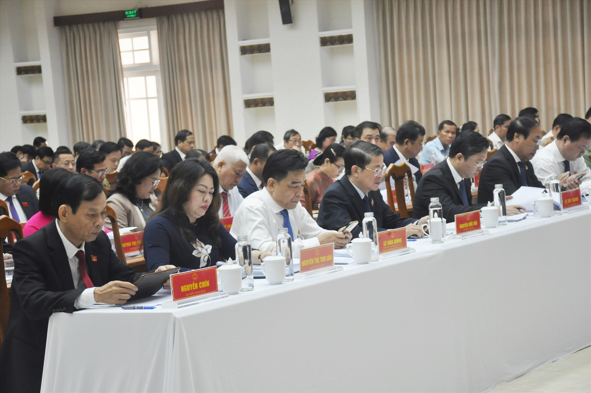 Phó Chủ tịch Quốc hội Nguyễn Đức Hải cùng các đồng chí lãnh đạo tỉnh dự Kỳ họp thứ 18. Ảnh: N.Đ