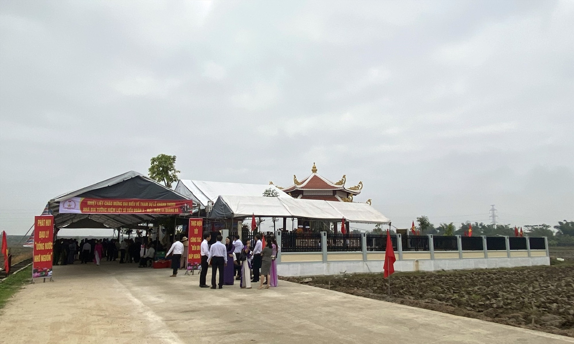 Công trình Nhà bia tưởng niệm liệt sĩ Tiểu đoàn 3 nằm tại vị trí thoáng rộng thuộc thôn La Huân, xã Điện Hòa, Điện Bàn. Ảnh: K.L