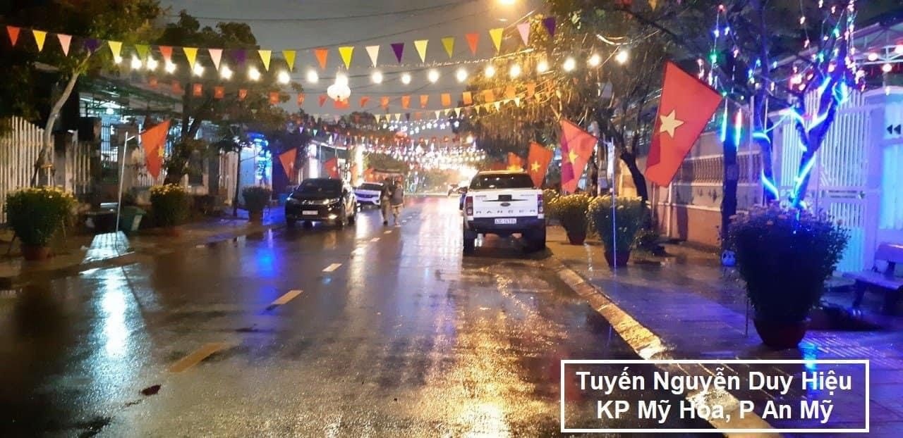 Tuyến đường Nguyễn Duy Hiệu (An Mỹ) được người dân trang trí năm 2023.