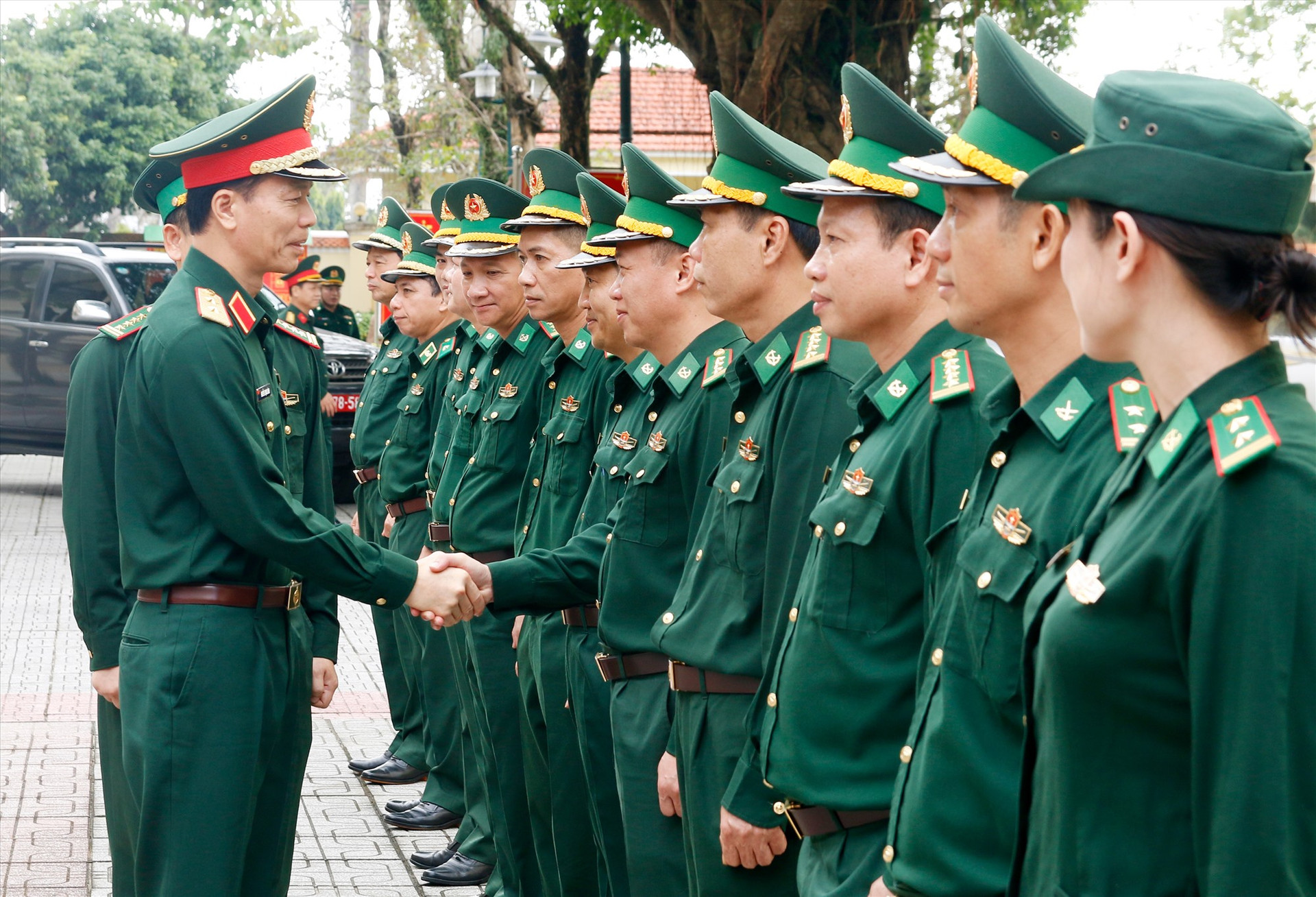 Trung tướng Nguyễn Trọng Bình chủ trì kiểm tra Bộ Chỉ huy BĐBP tỉnh. Ảnh: Huỳnh Chín