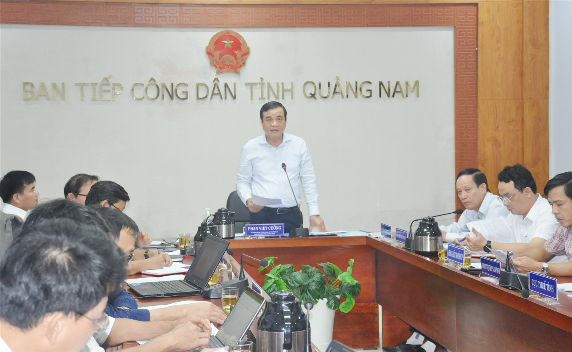 Bí thư Tỉnh ủy Phan Việt Cường chủ trì buổi tiếp công dân định kỳ tháng 12/2023 của Thường trực Tỉnh ủy. Ảnh: N.Đ