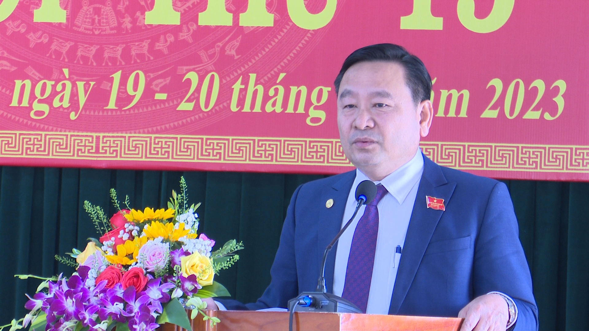 Ông Nguyễn Công Thanh - Phó Chủ tịch HĐND tỉnh phát biểu tại kỳ họp. Ảnh: N.D
