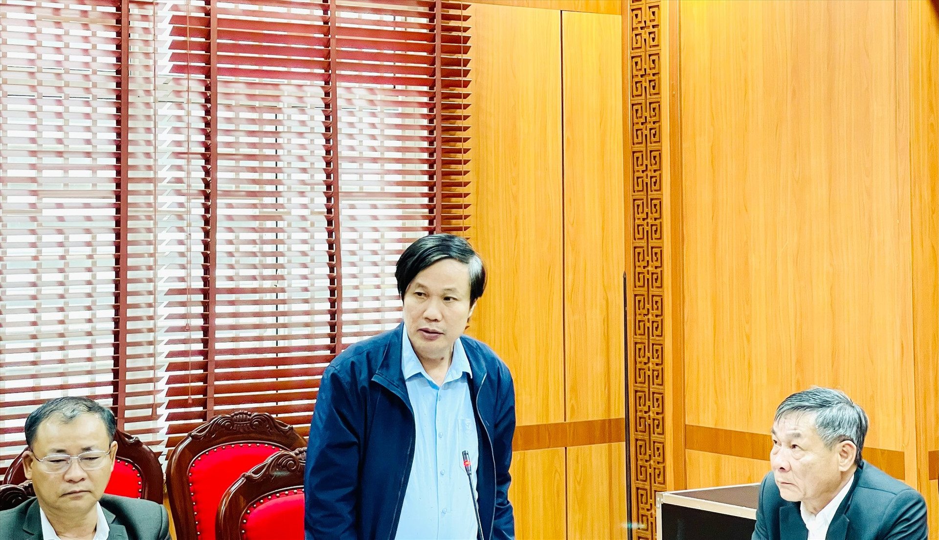 PGS-TS. Ngô Văn Minh (Học viện Chính trị khu vực III) phát biểu tại buổi hội thảo.  Ảnh: N.T